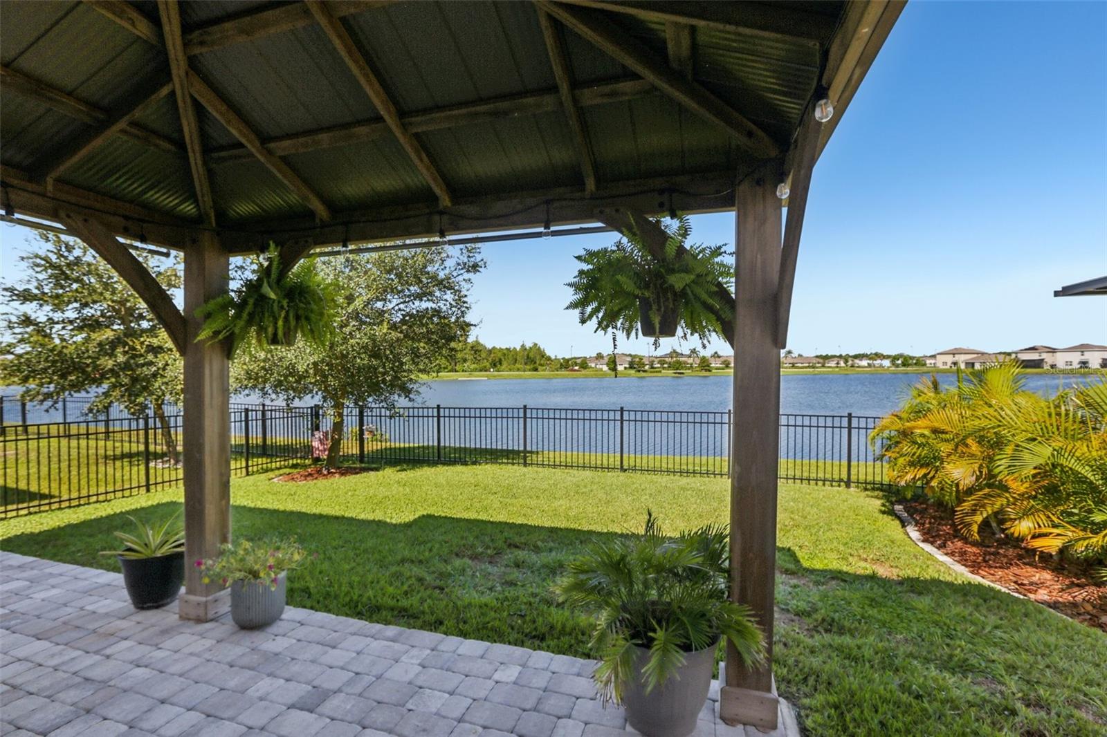 Image 16 of 39 For 3111 Suncoast Blend Drive