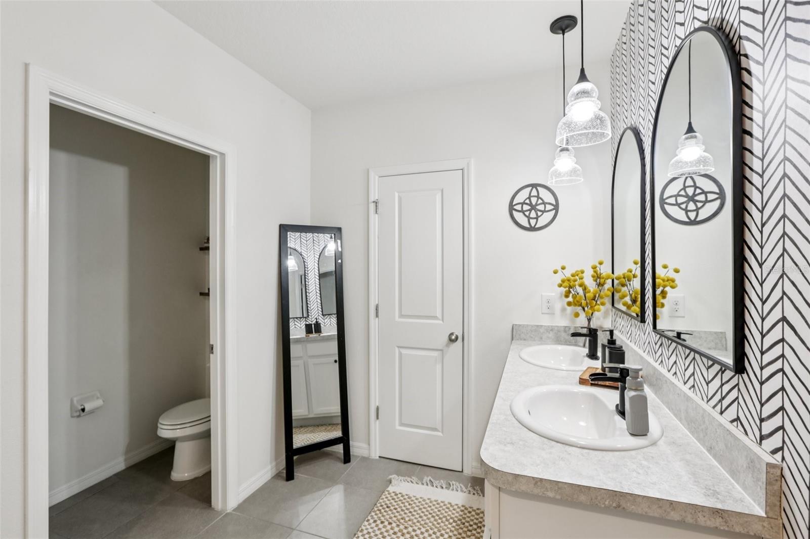 Image 31 of 39 For 3111 Suncoast Blend Drive