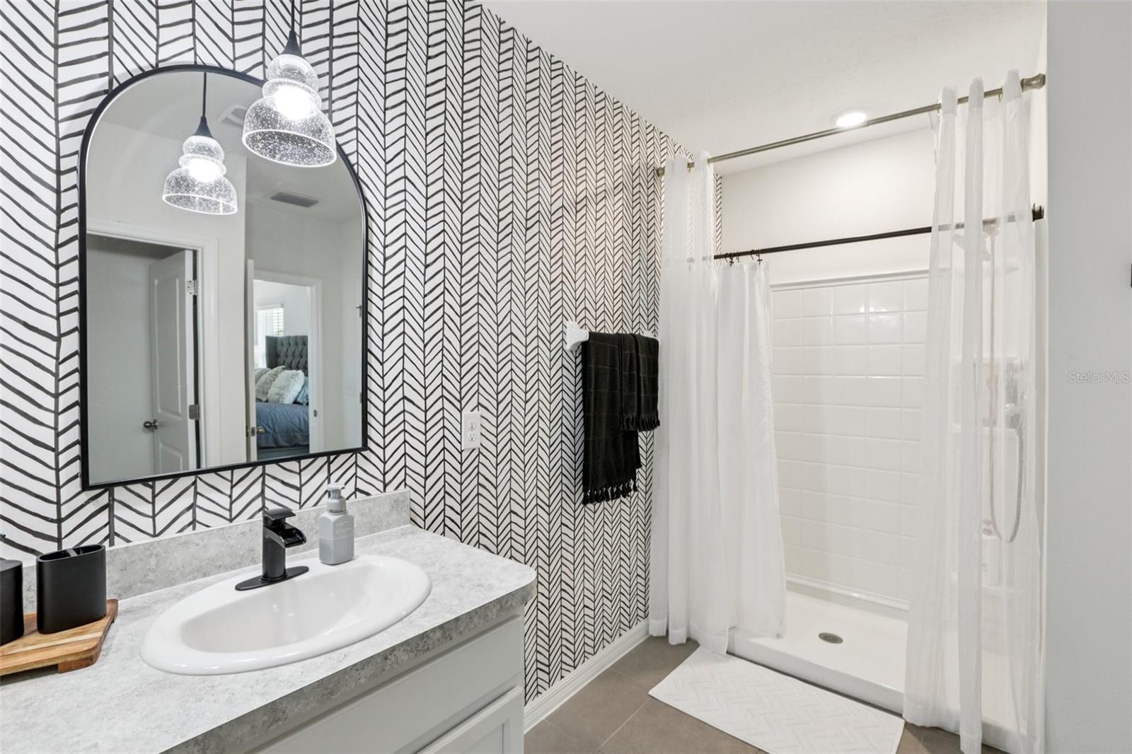 Image 32 of 39 For 3111 Suncoast Blend Drive