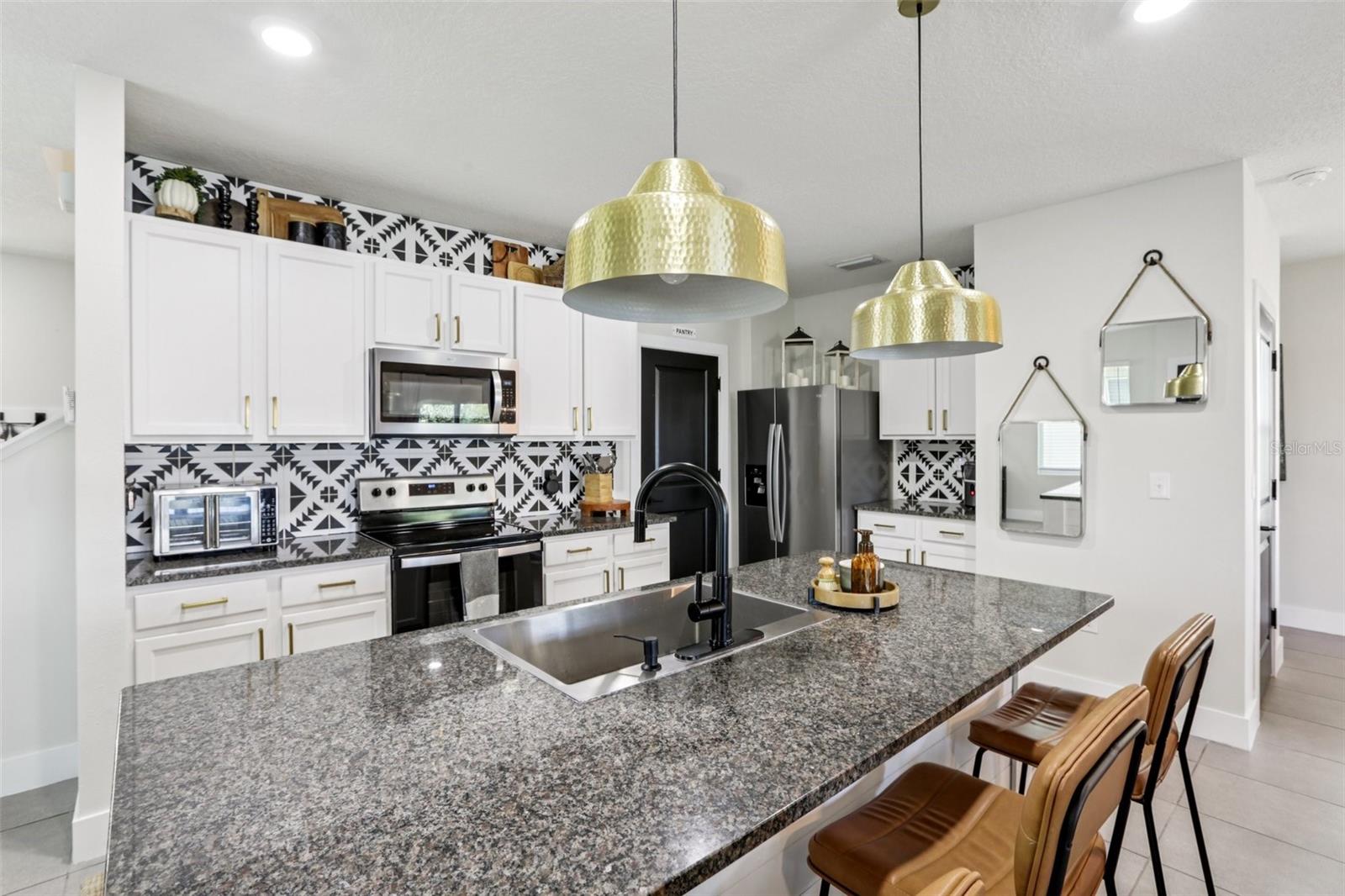 Image 5 of 39 For 3111 Suncoast Blend Drive
