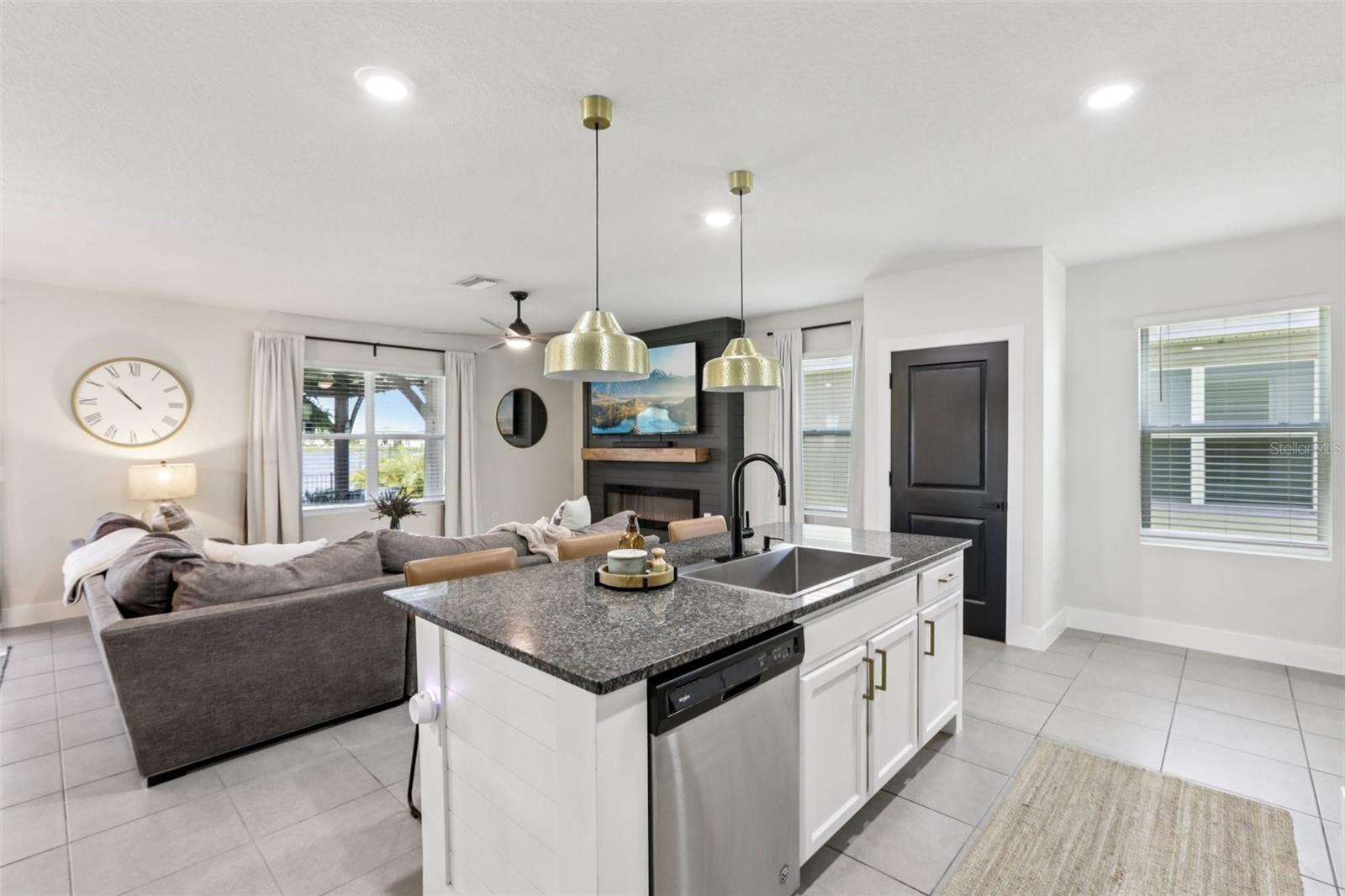 Image 9 of 39 For 3111 Suncoast Blend Drive