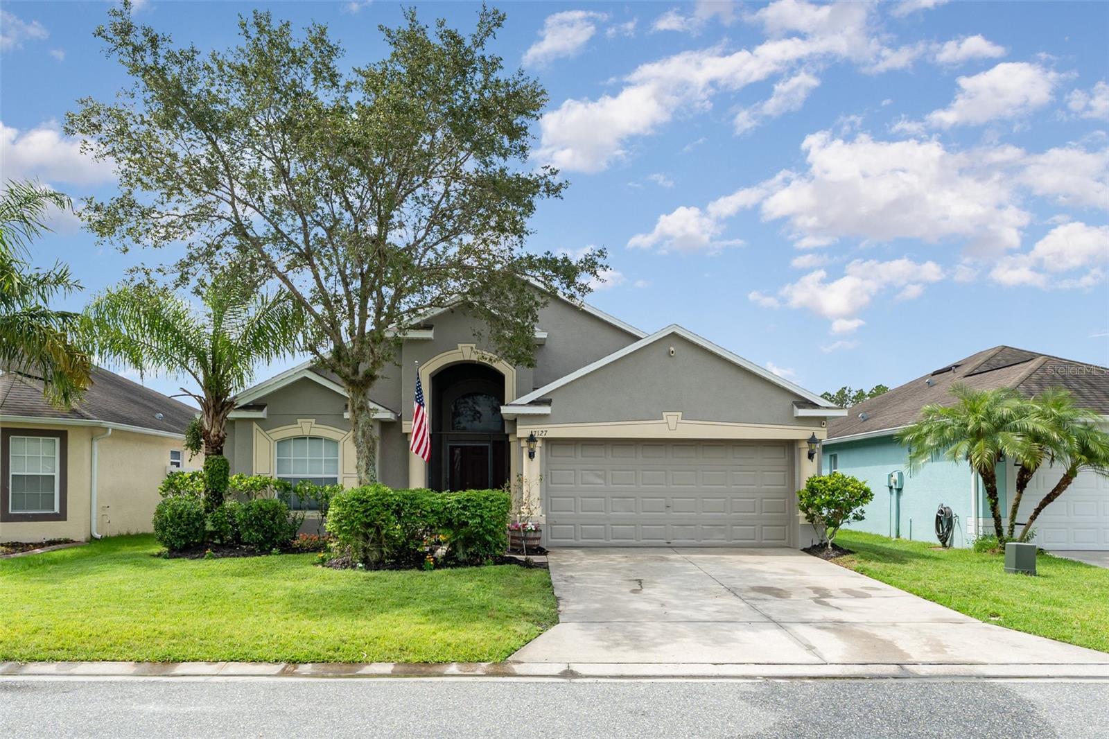 Image 3 of 27 For 7127 Cedarcrest Boulevard