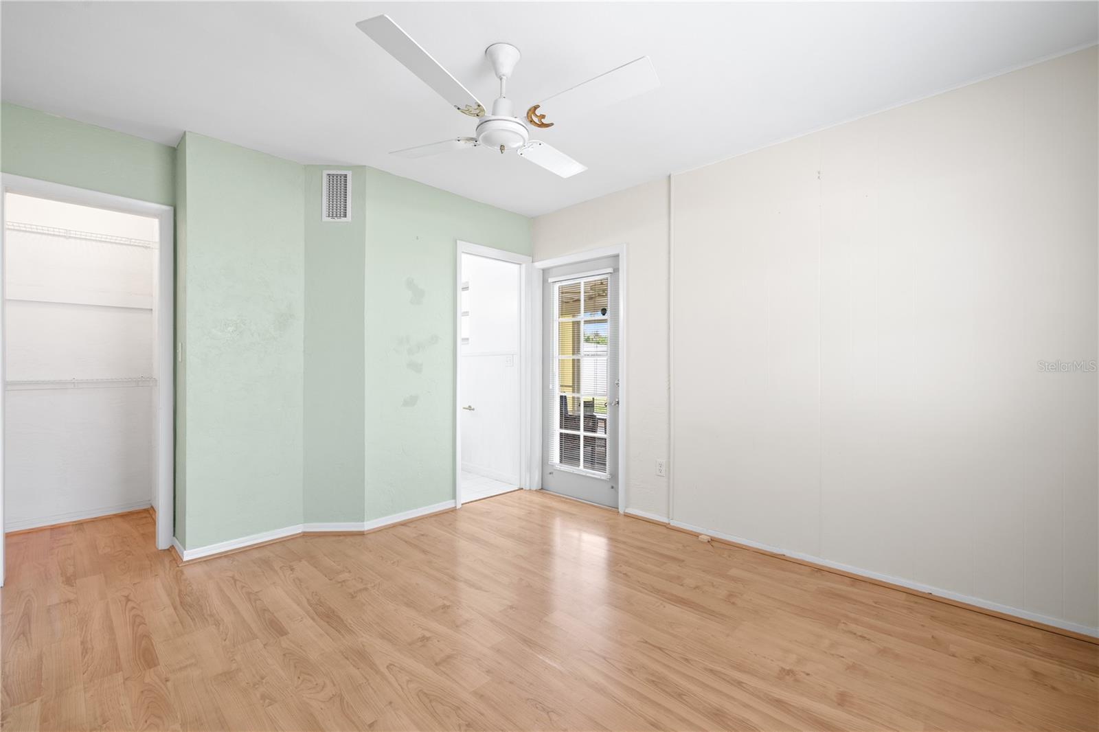 Image 15 of 40 For 7514 19th Avenue N