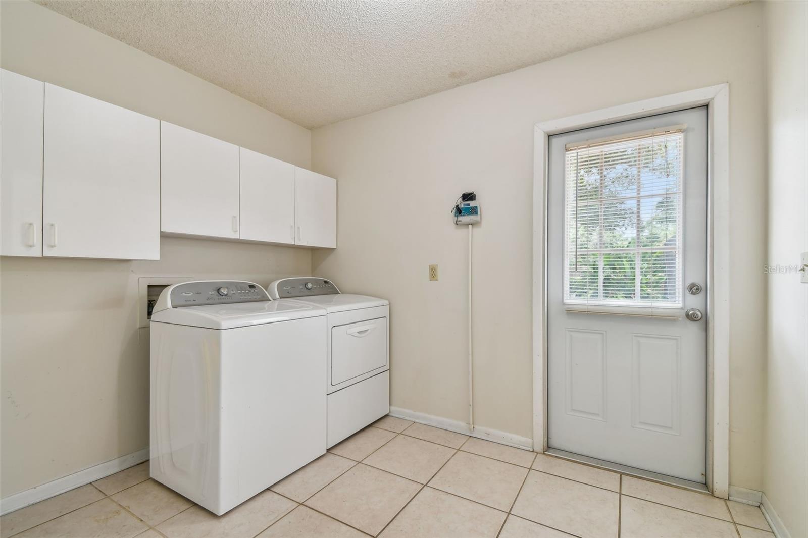 Image 18 of 83 For 4646 Landscape Drive