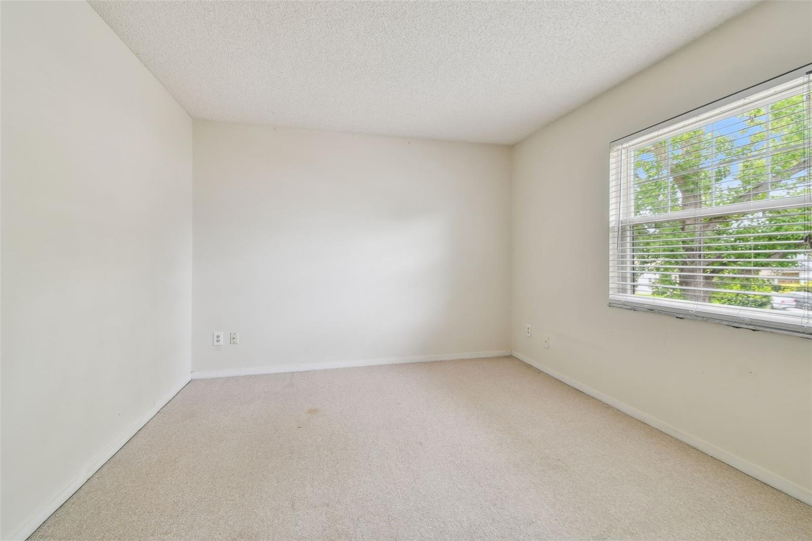 Image 33 of 83 For 4646 Landscape Drive