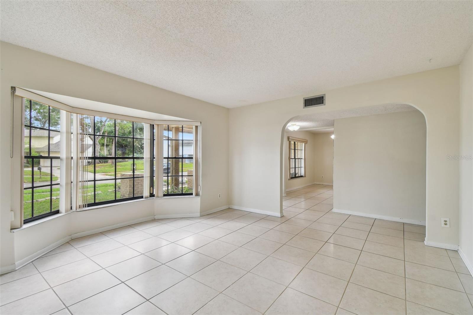 Image 4 of 83 For 4646 Landscape Drive