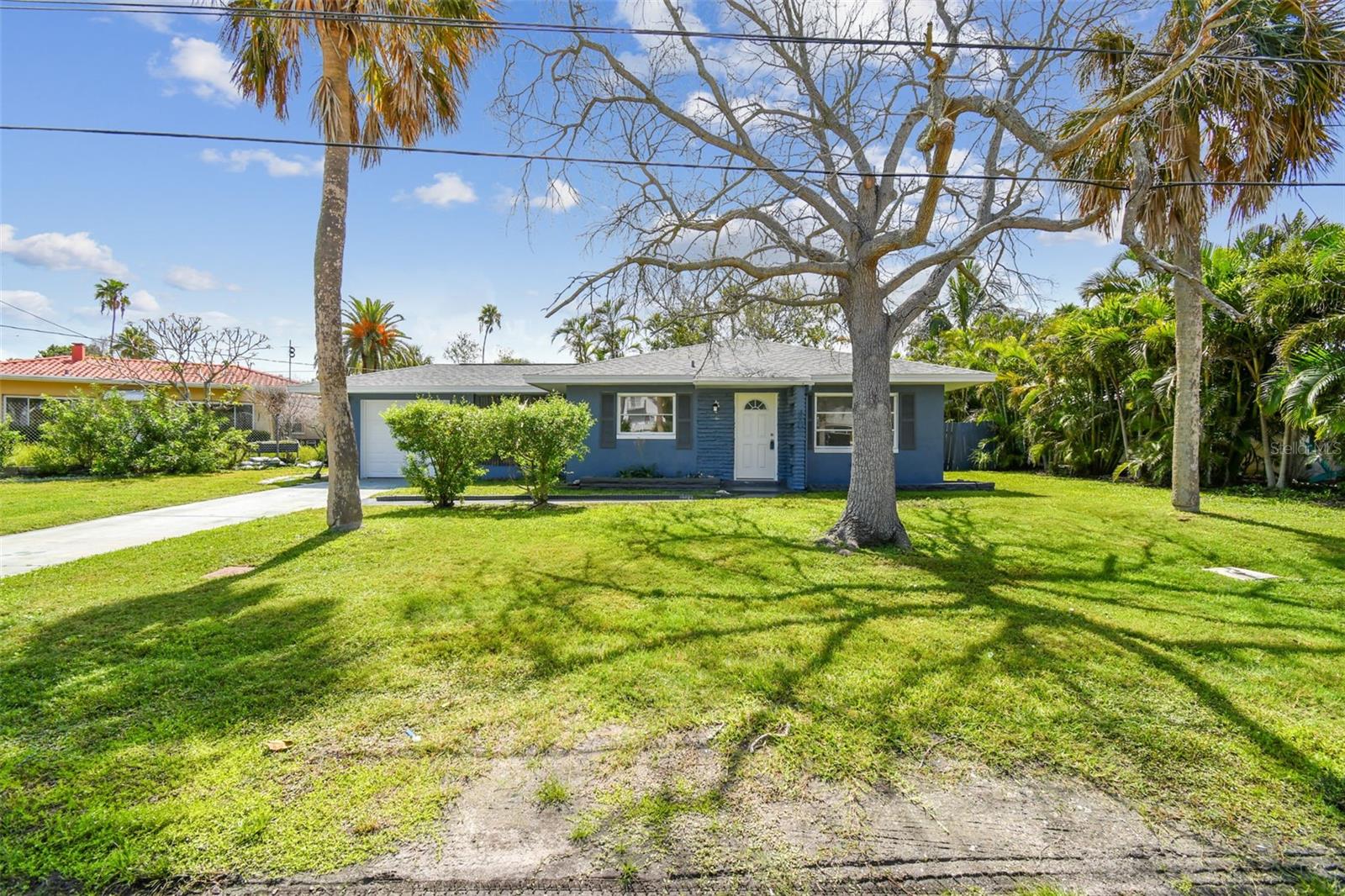 Listing photo id 29 for 951 Lantana Avenue