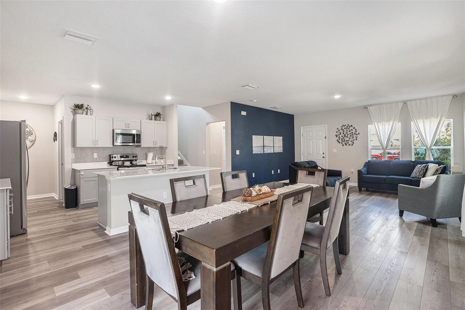 Image 6 of 28 For 13005 Upward Place