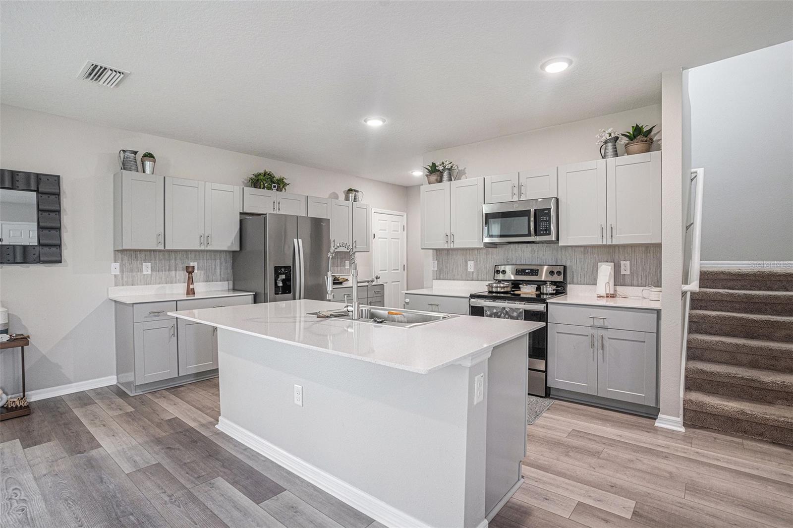 Image 7 of 28 For 13005 Upward Place