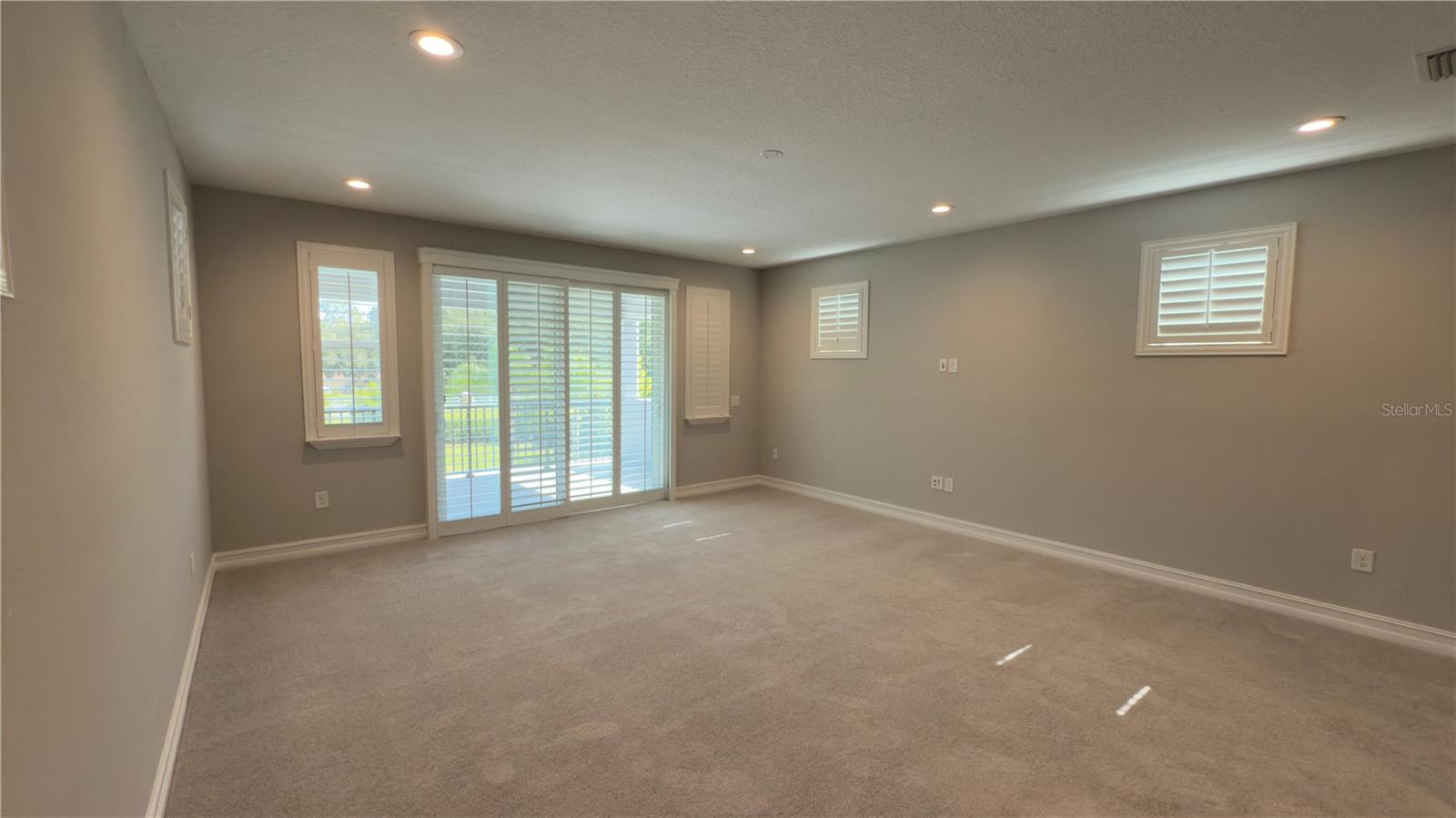 Image 15 of 62 For 17923 Barn Close Drive