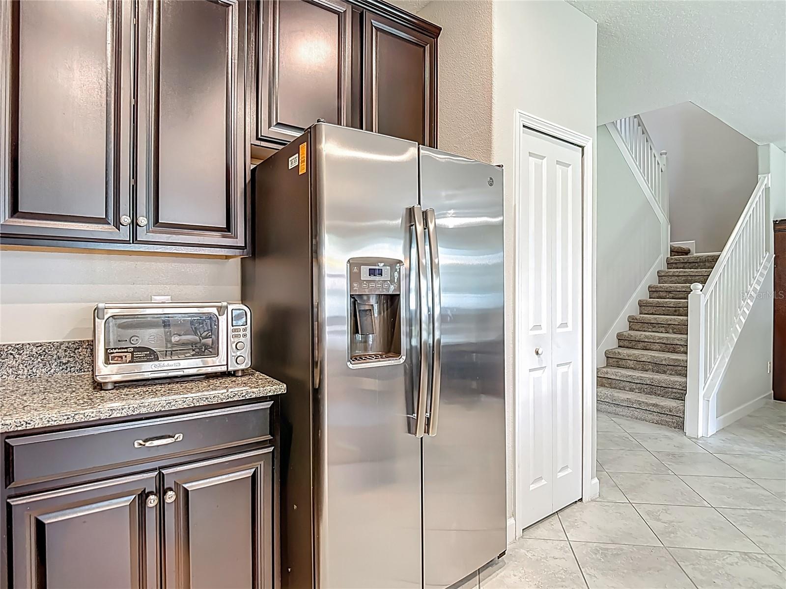 Listing photo id 14 for 4528 Coachford Drive