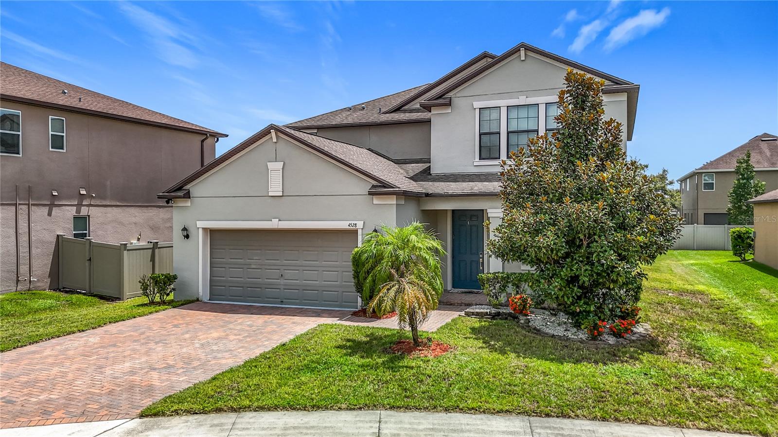 Listing photo id 1 for 4528 Coachford Drive