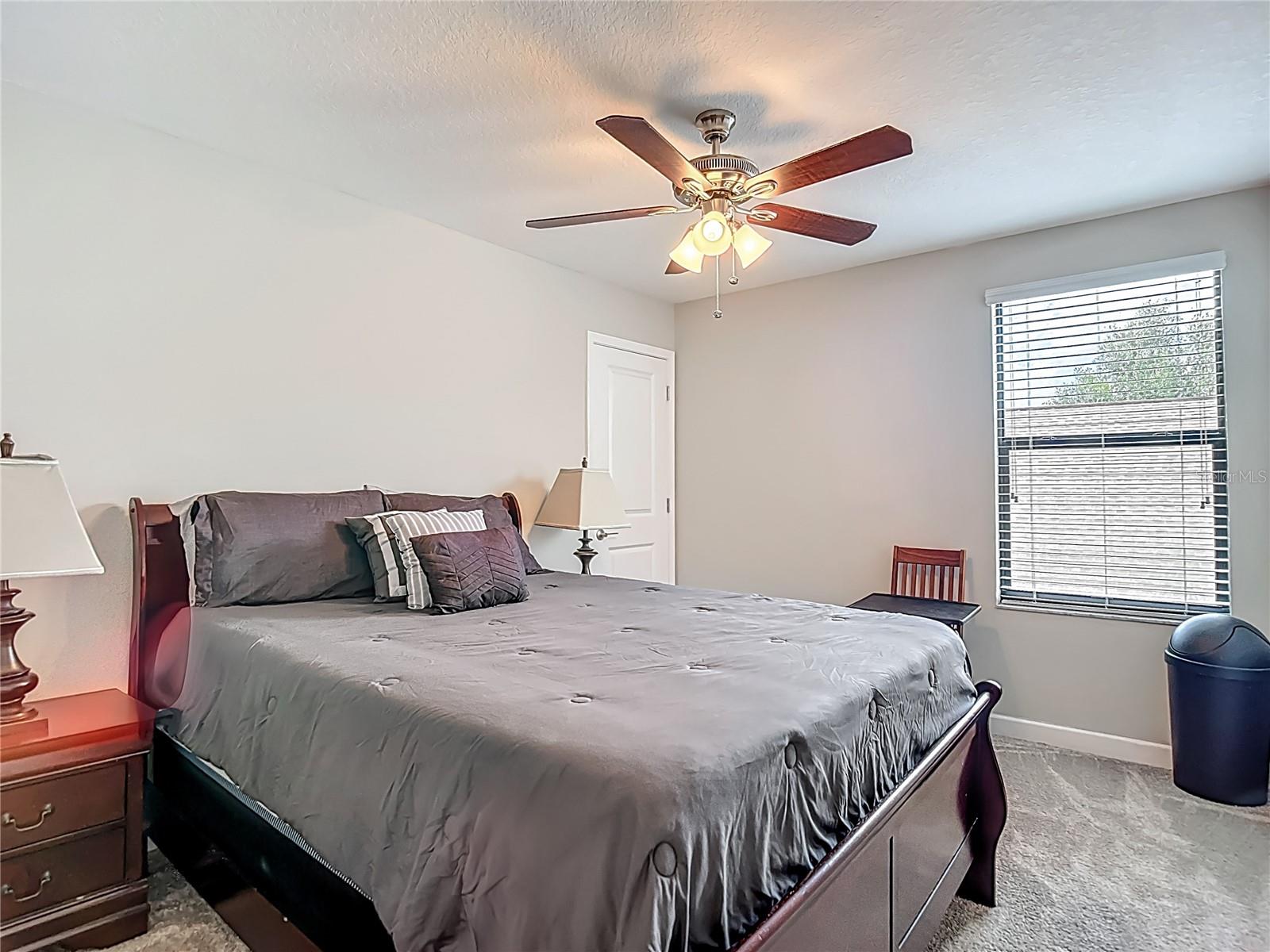 Listing photo id 33 for 4528 Coachford Drive