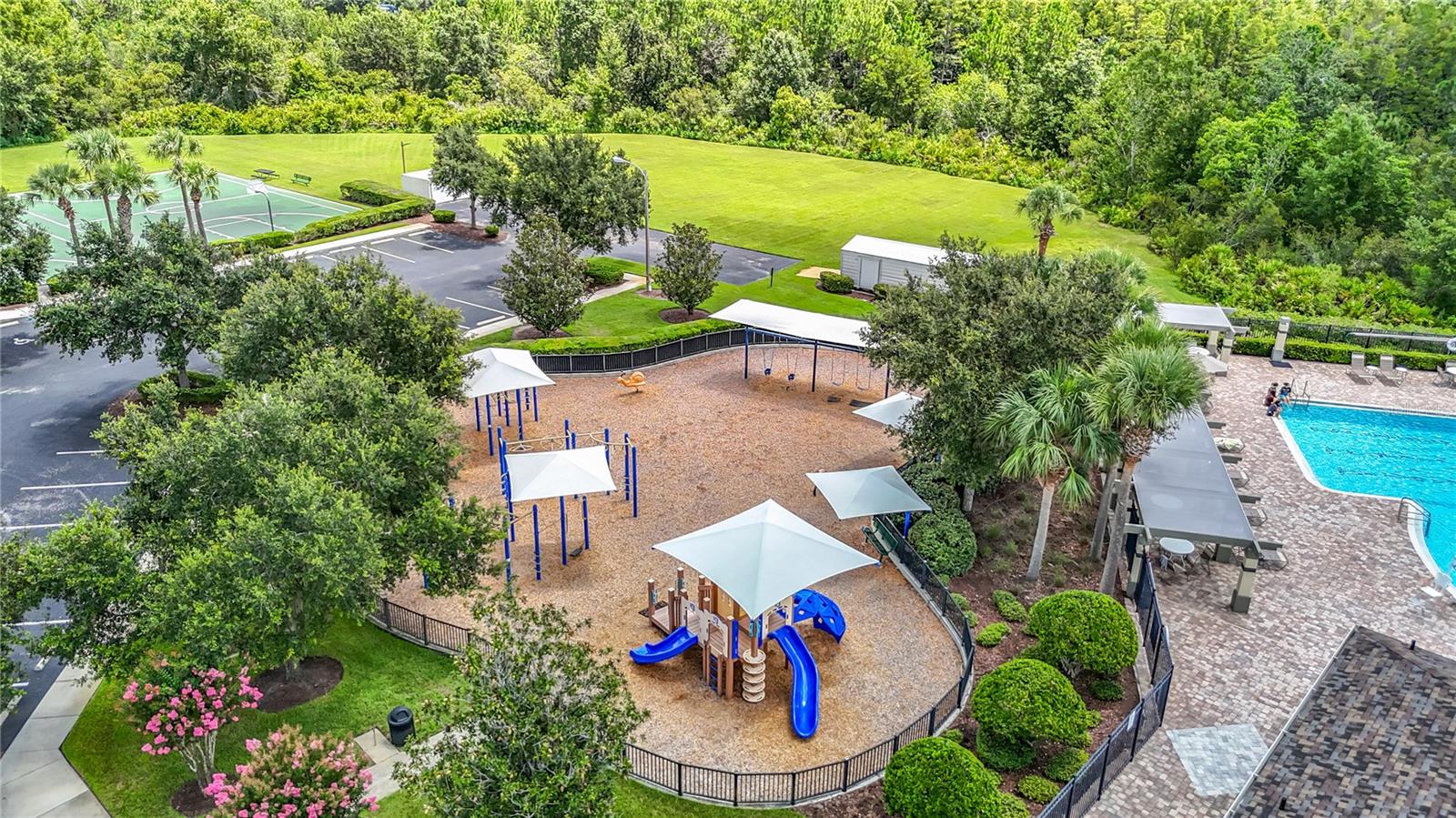 Listing photo id 49 for 4528 Coachford Drive