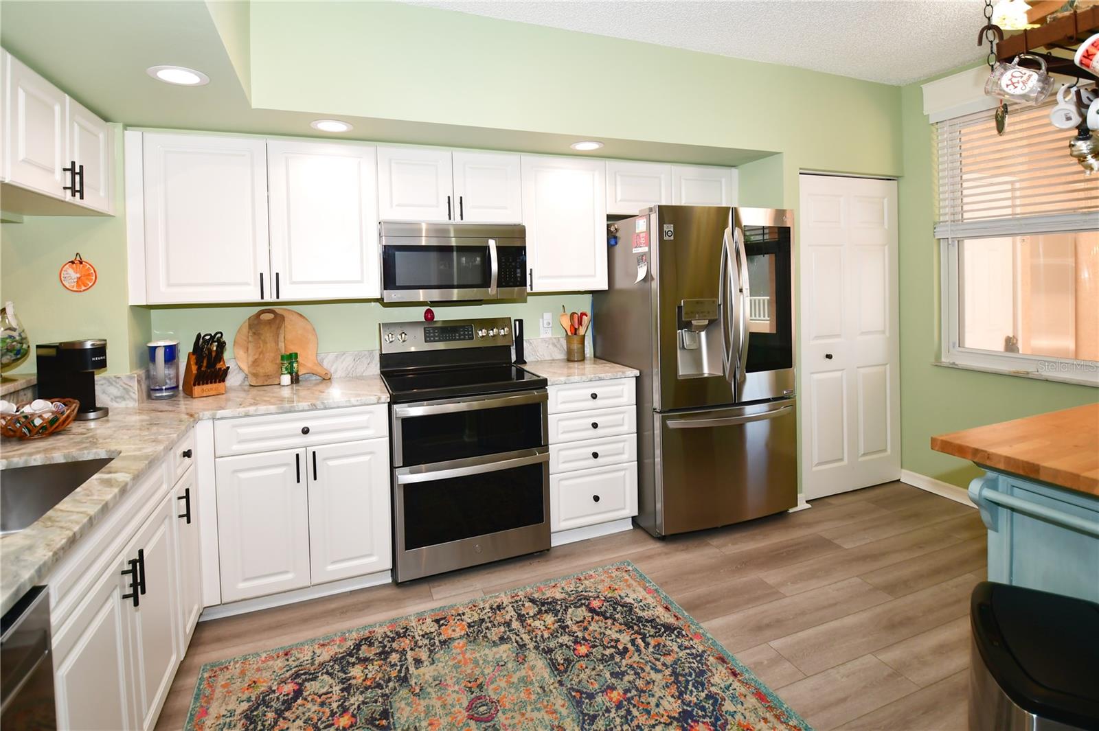 Image 10 of 26 For 6425 Shoreline Drive 10103