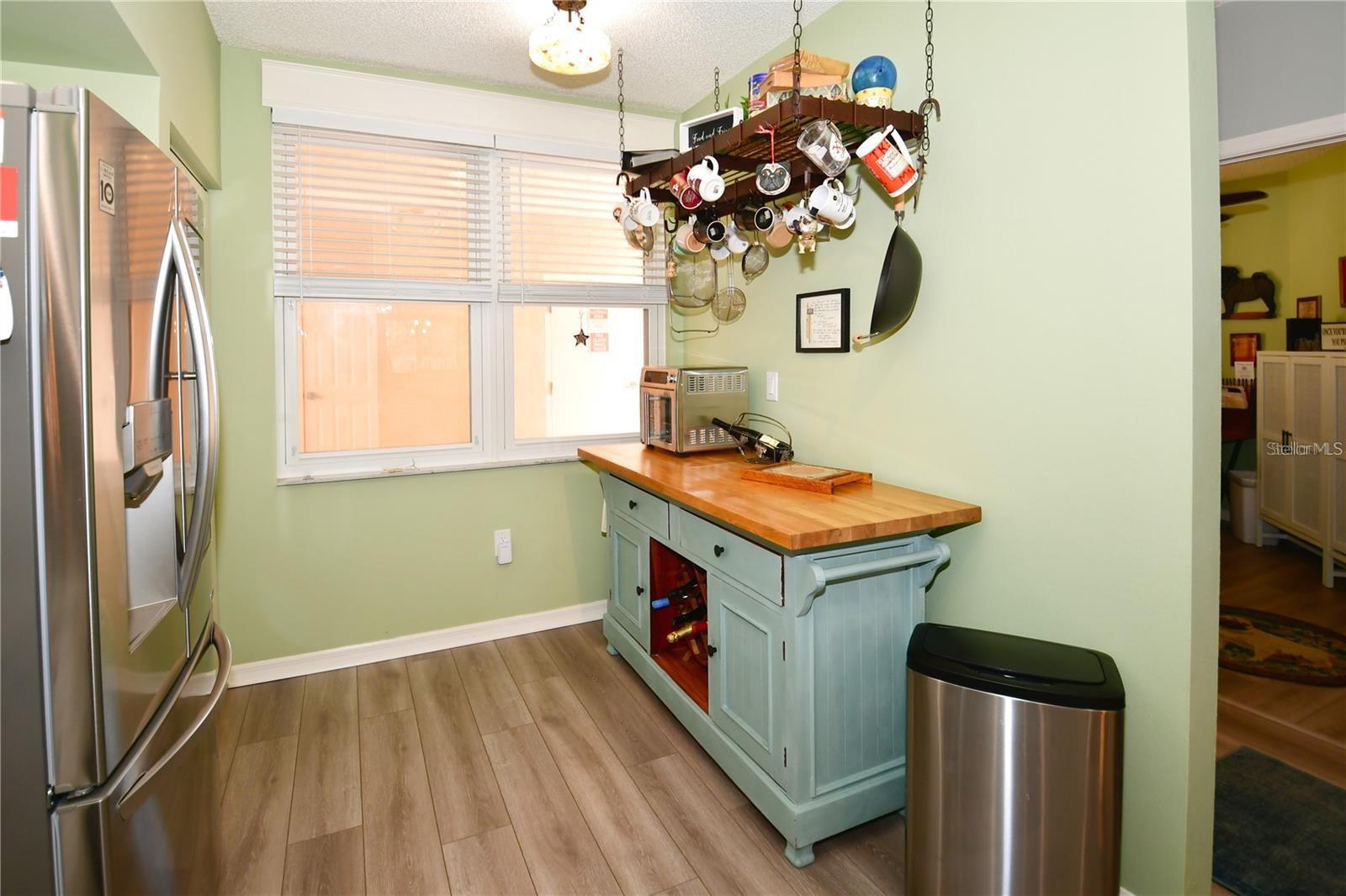 Image 12 of 26 For 6425 Shoreline Drive 10103