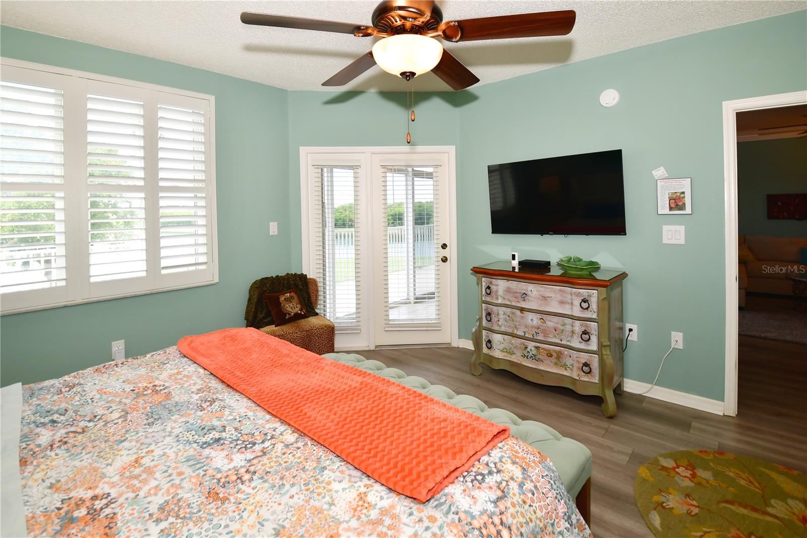 Image 15 of 26 For 6425 Shoreline Drive 10103