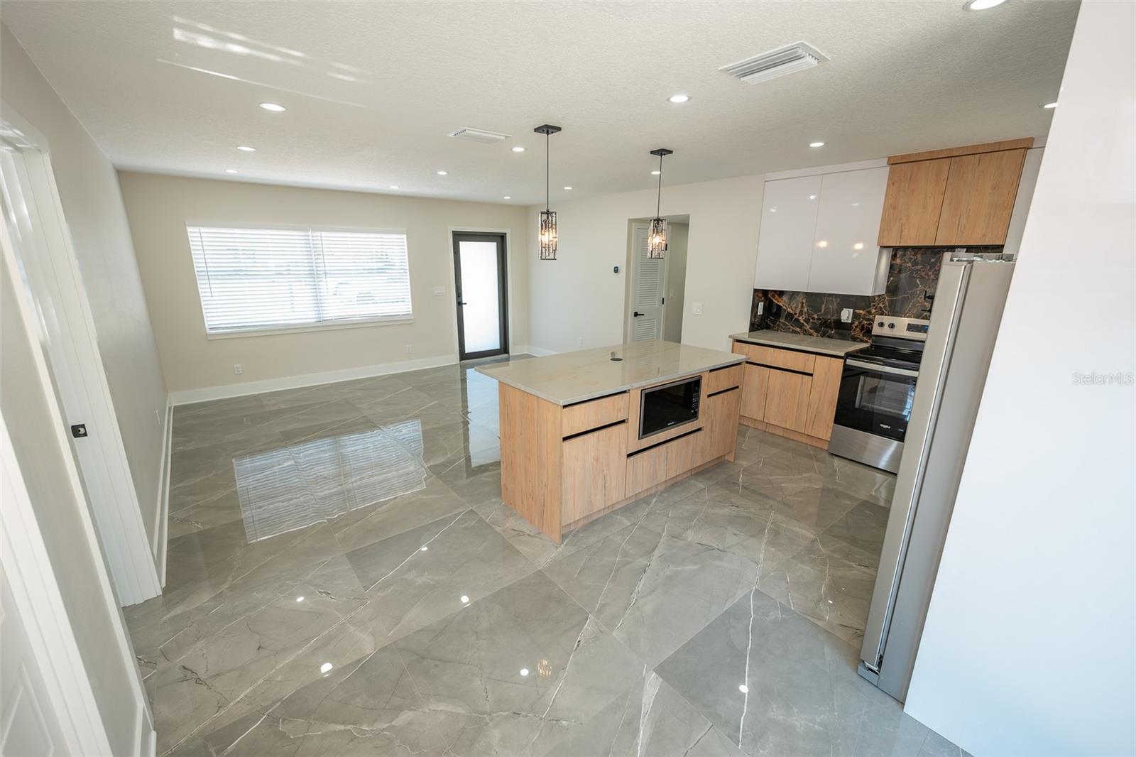 Image 10 of 62 For 8217 Tanglewood Lane