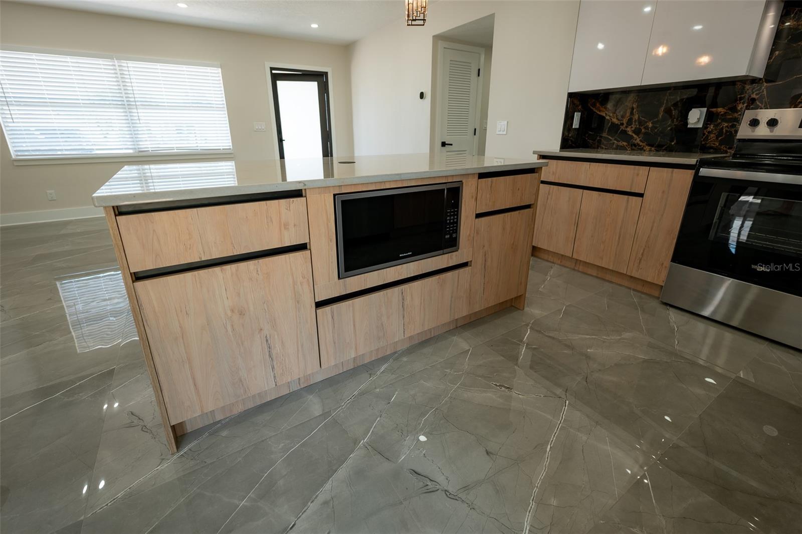 Image 11 of 62 For 8217 Tanglewood Lane