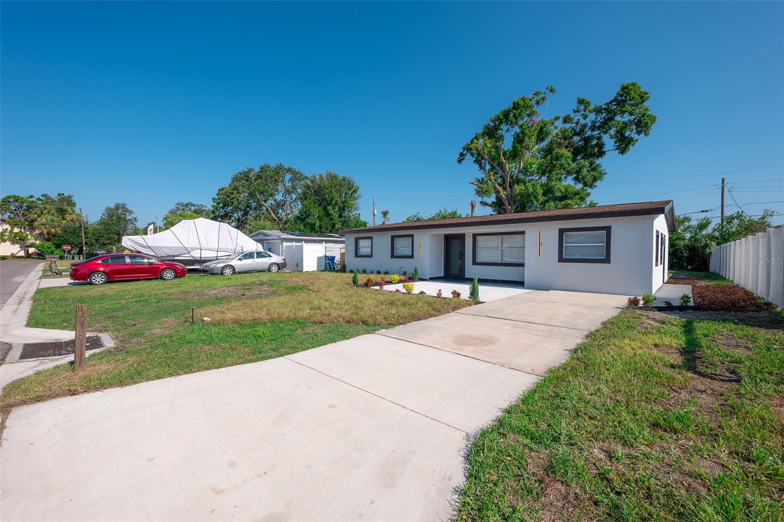 Image 2 of 62 For 8217 Tanglewood Lane
