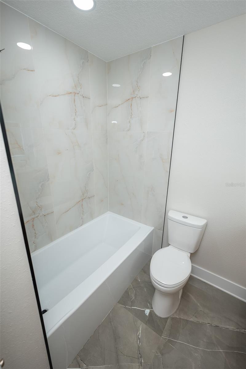 Image 21 of 62 For 8217 Tanglewood Lane