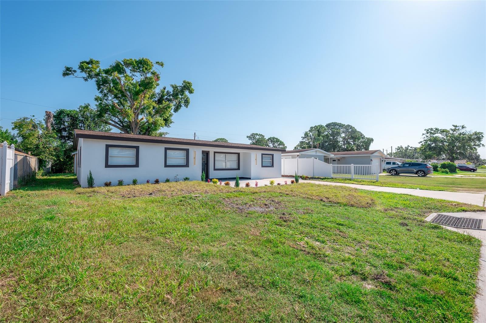 Image 4 of 62 For 8217 Tanglewood Lane