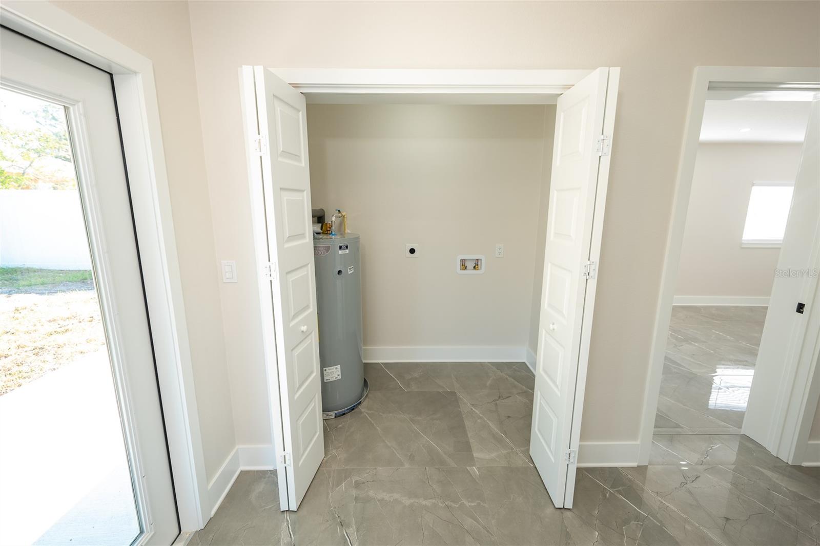 Image 41 of 62 For 8217 Tanglewood Lane
