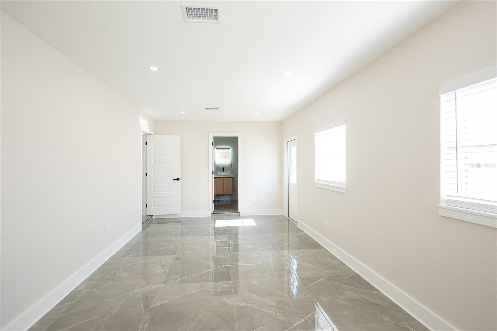 Image 44 of 62 For 8217 Tanglewood Lane