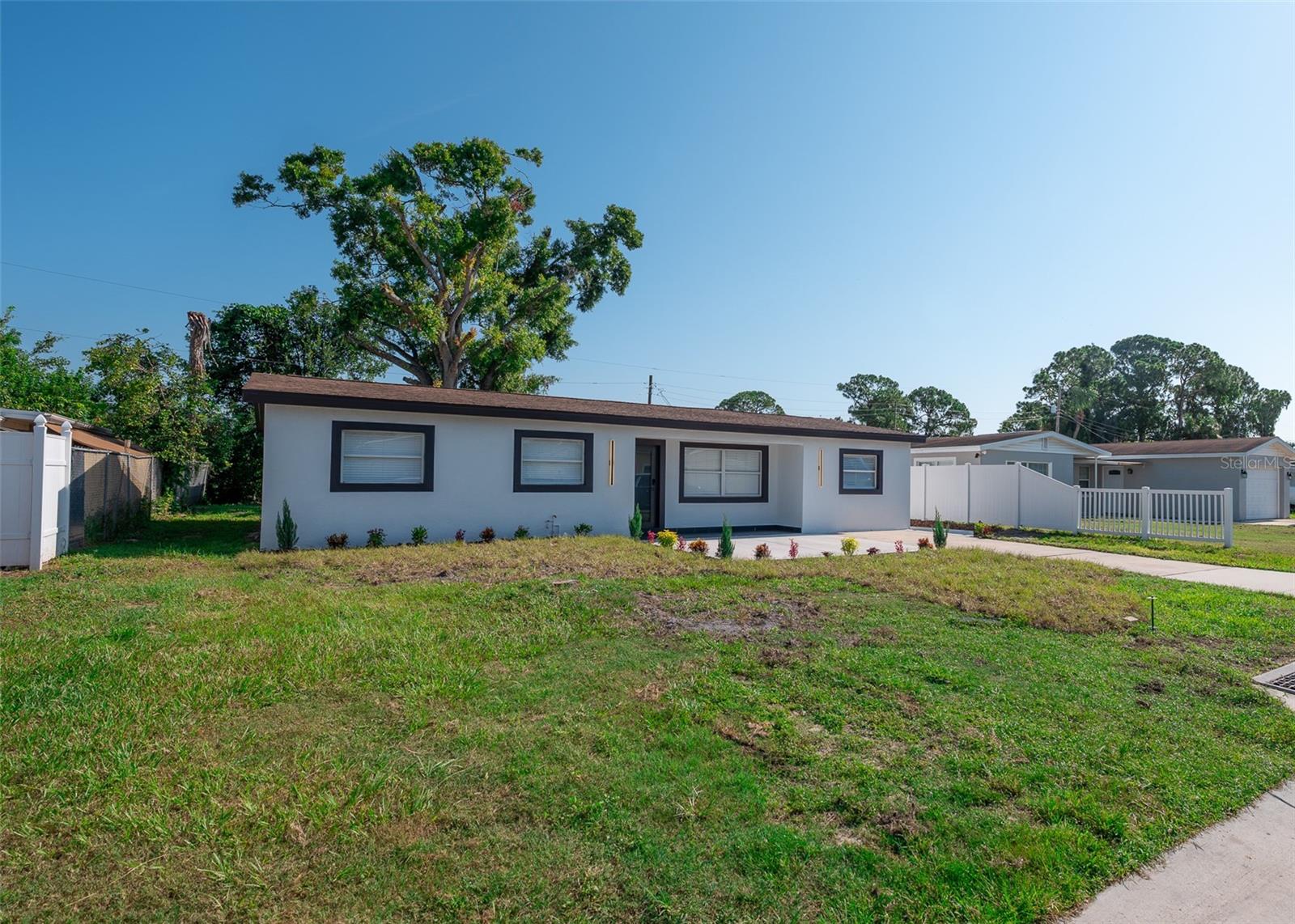 Image 5 of 62 For 8217 Tanglewood Lane