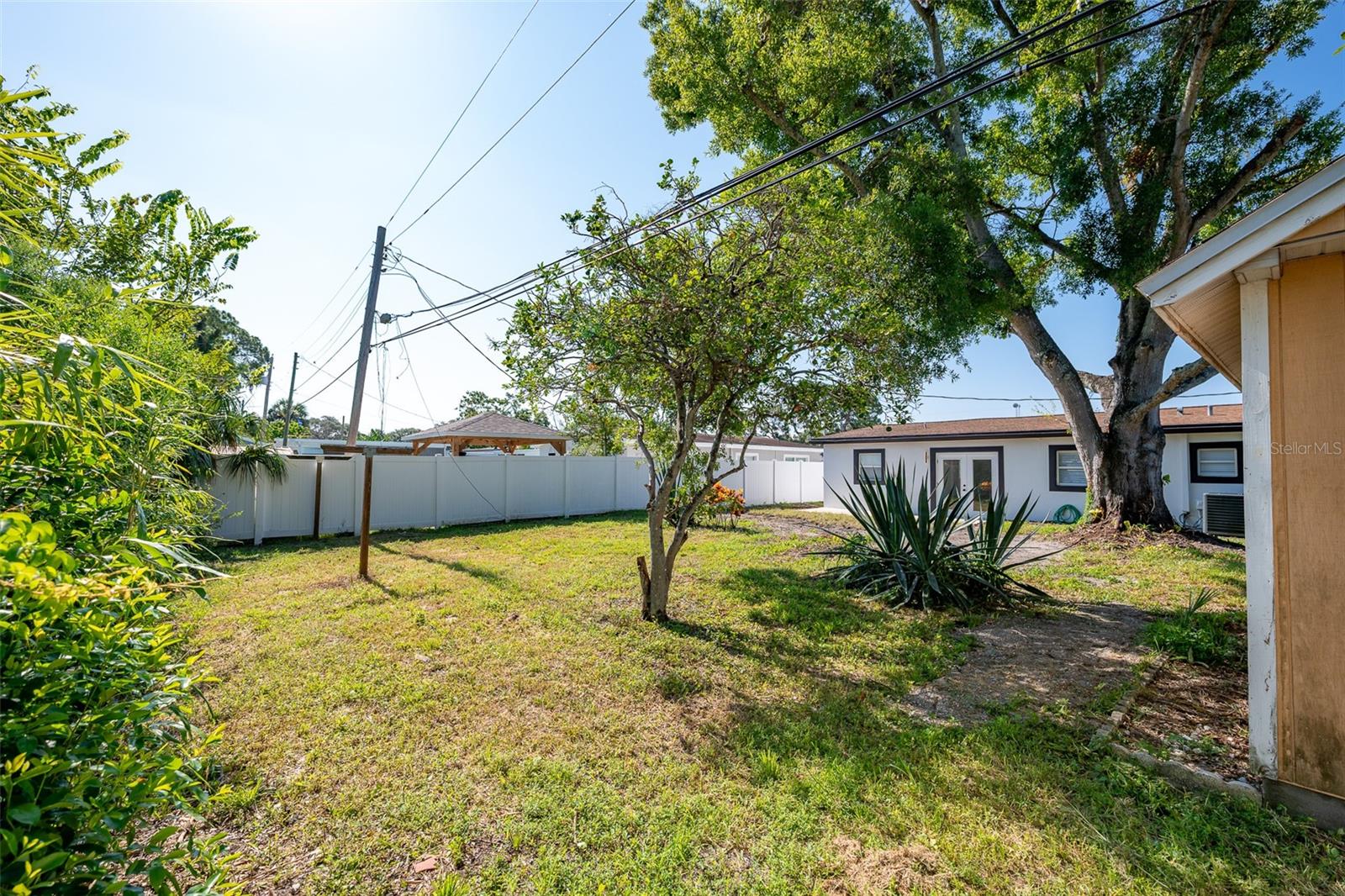 Image 54 of 62 For 8217 Tanglewood Lane