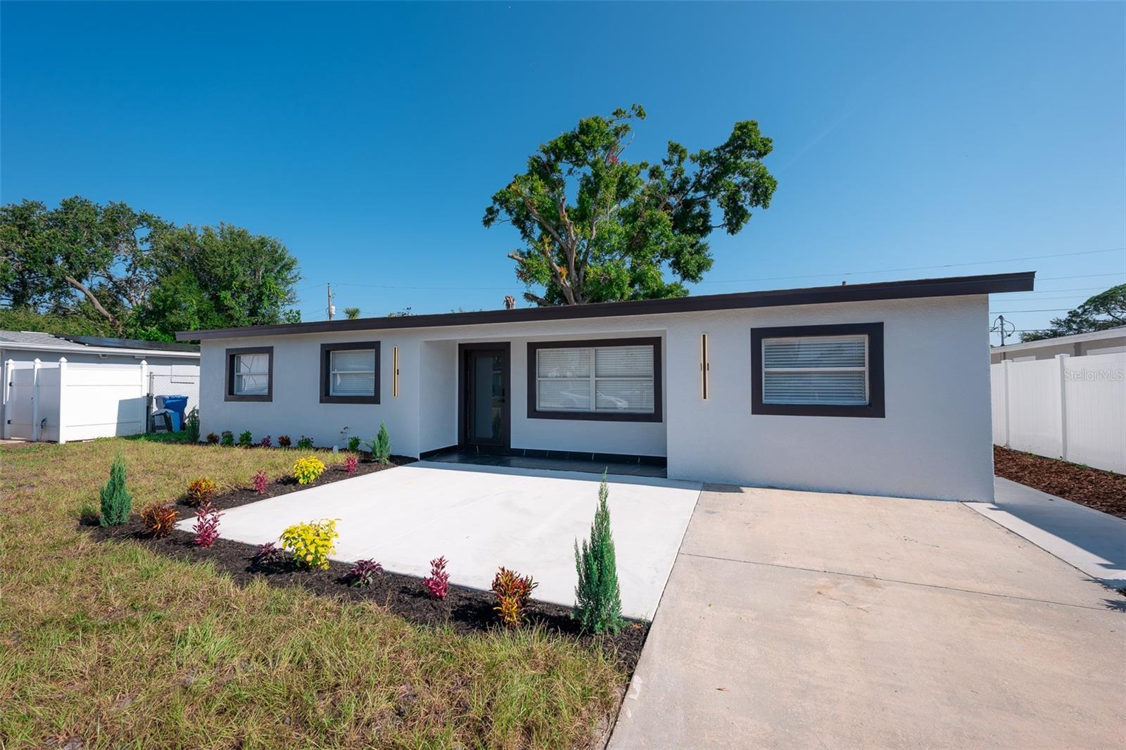 Image 7 of 62 For 8217 Tanglewood Lane