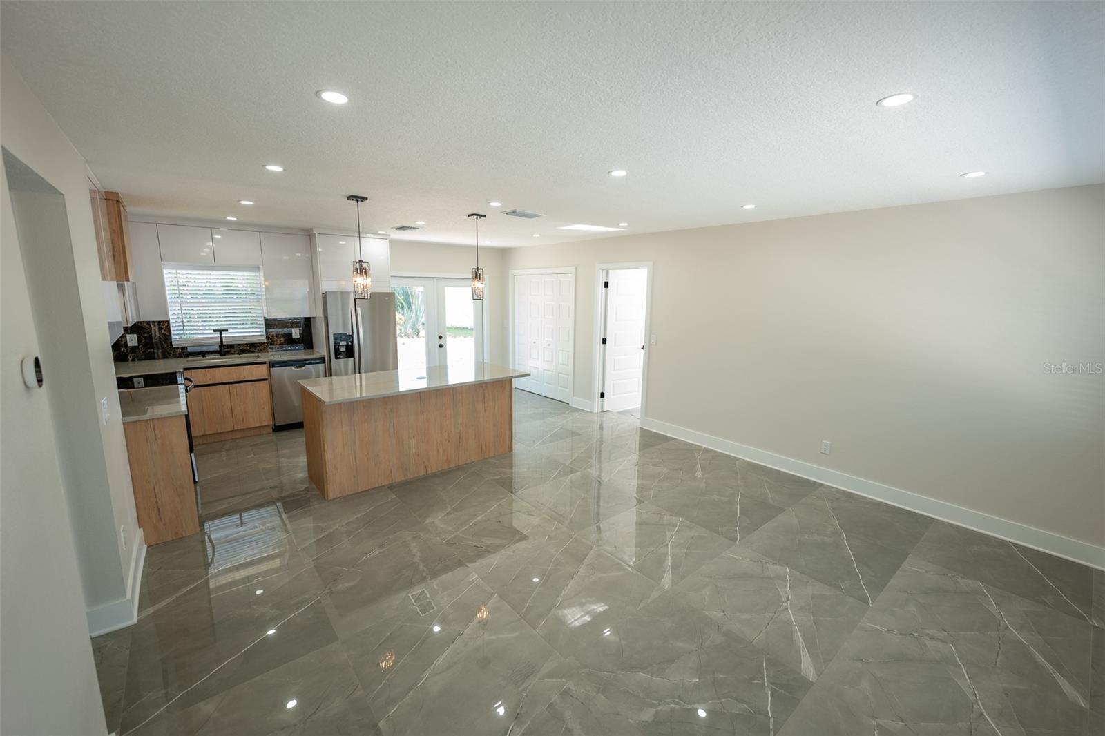 Image 8 of 62 For 8217 Tanglewood Lane