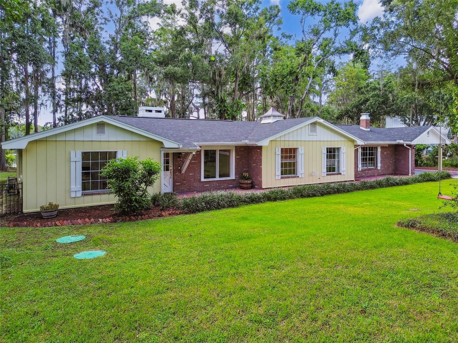 Image 6 of 65 For 20006 Lake Holly Drive