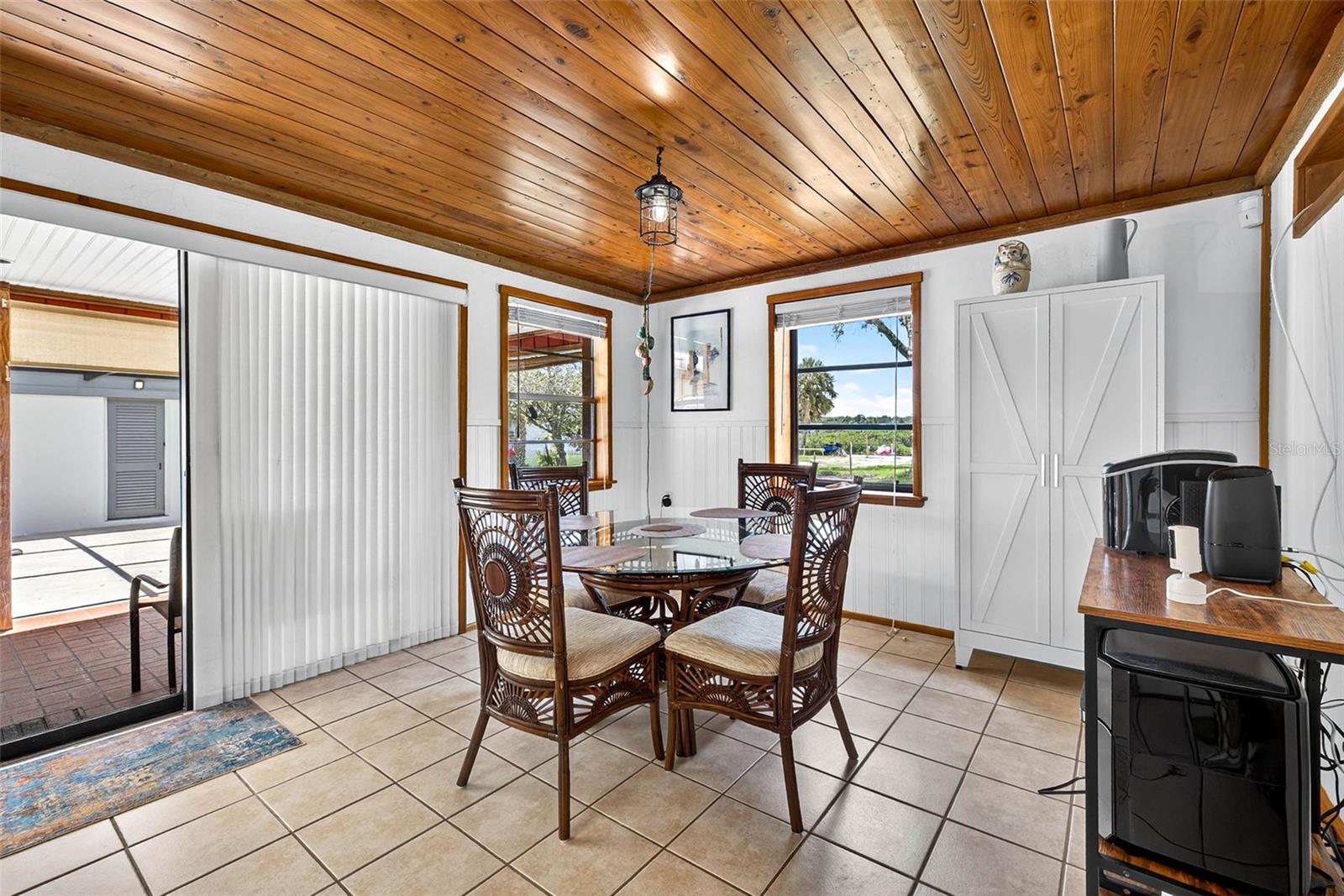 Image 13 of 92 For 2487 Sunset Vista Drive