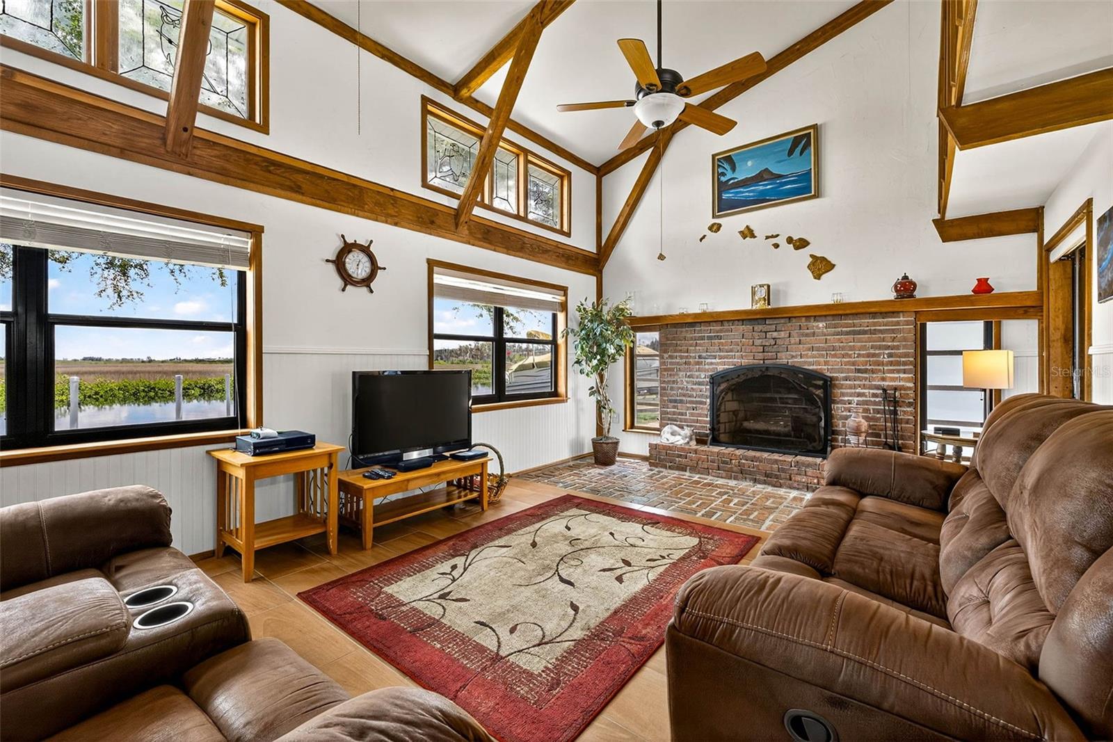 Image 18 of 92 For 2487 Sunset Vista Drive