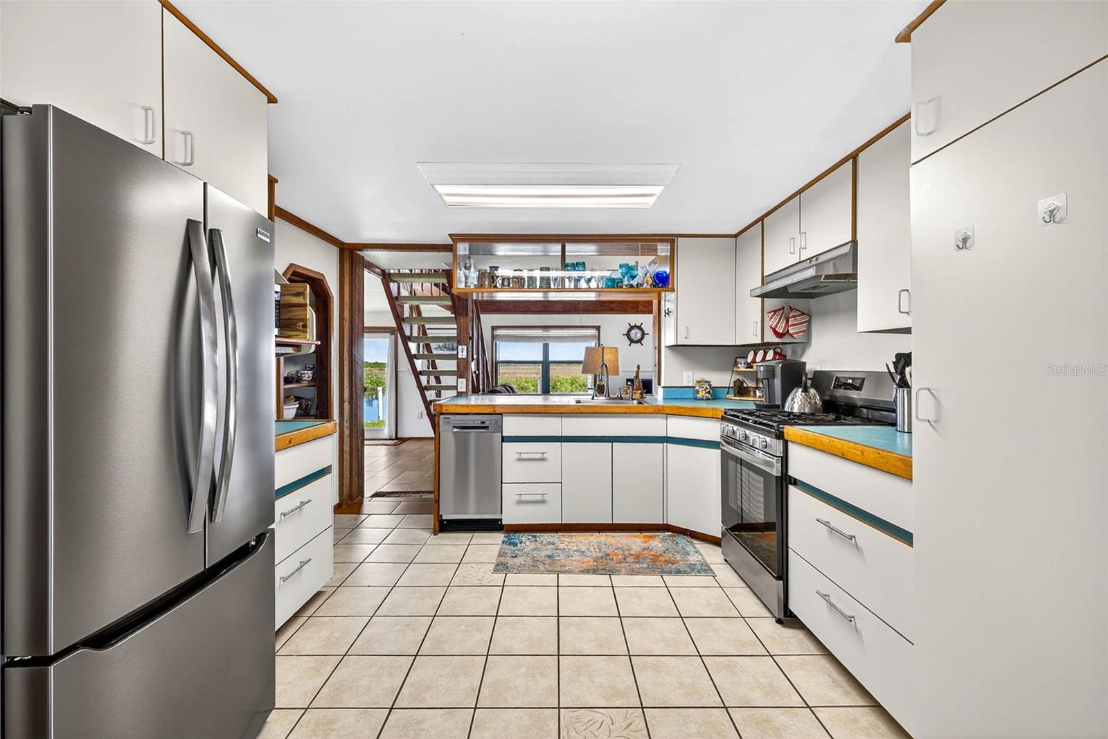 Image 6 of 92 For 2487 Sunset Vista Drive