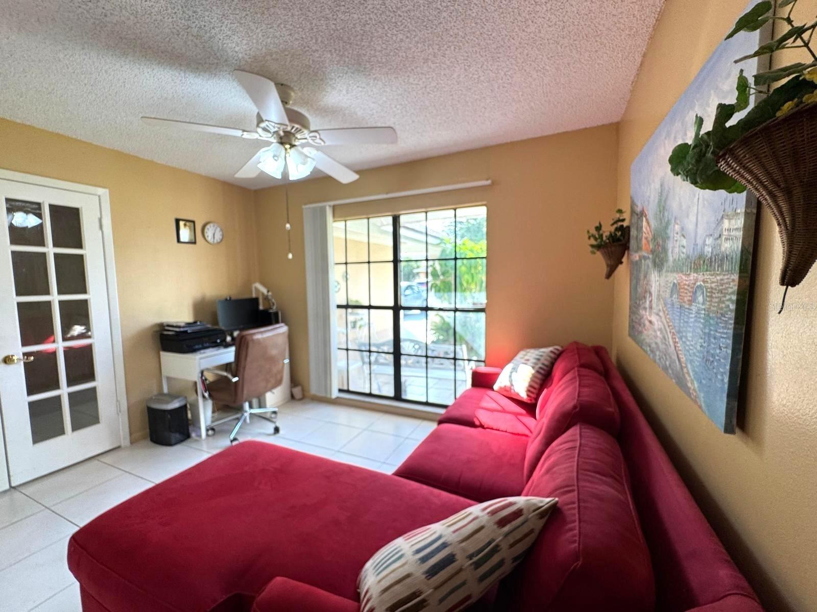 Listing photo id 11 for 10816 Roundview Lane