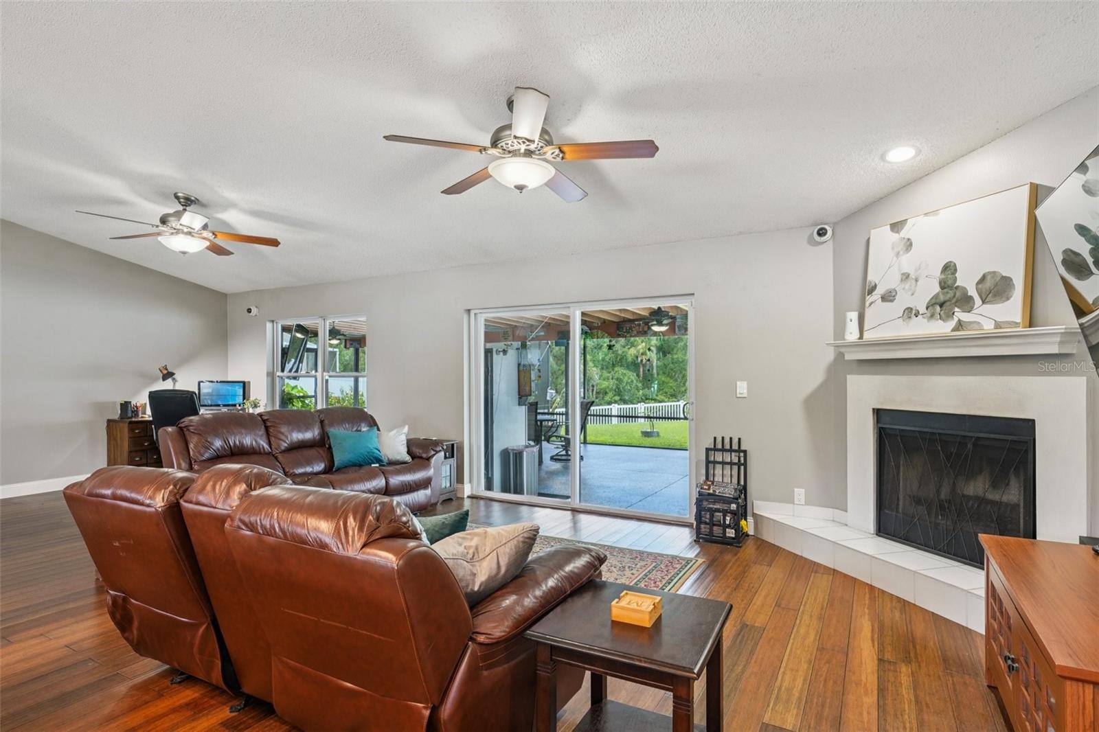 Image 11 of 93 For 5425 Eagle Boulevard