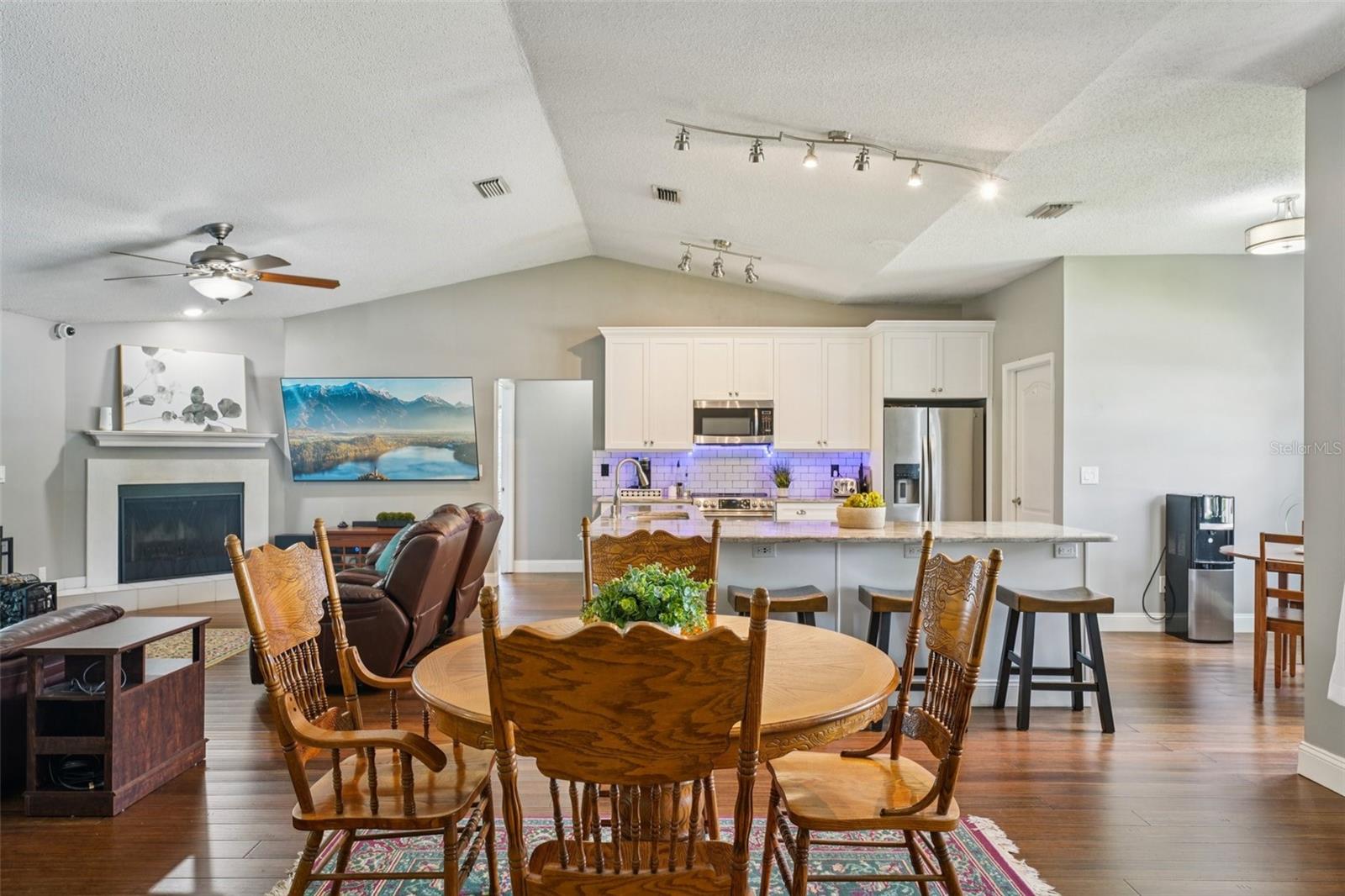 Image 17 of 93 For 5425 Eagle Boulevard