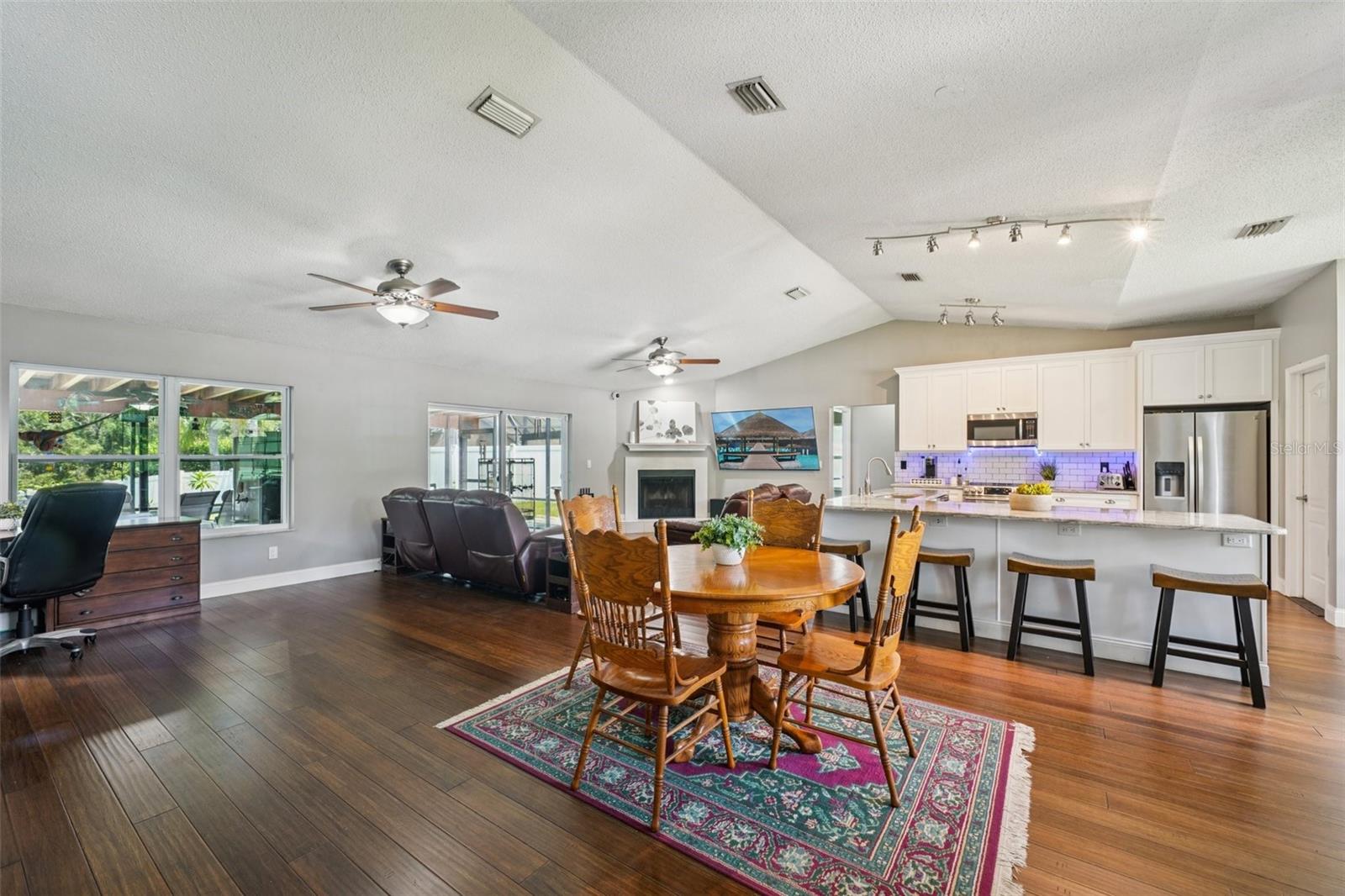 Image 18 of 93 For 5425 Eagle Boulevard