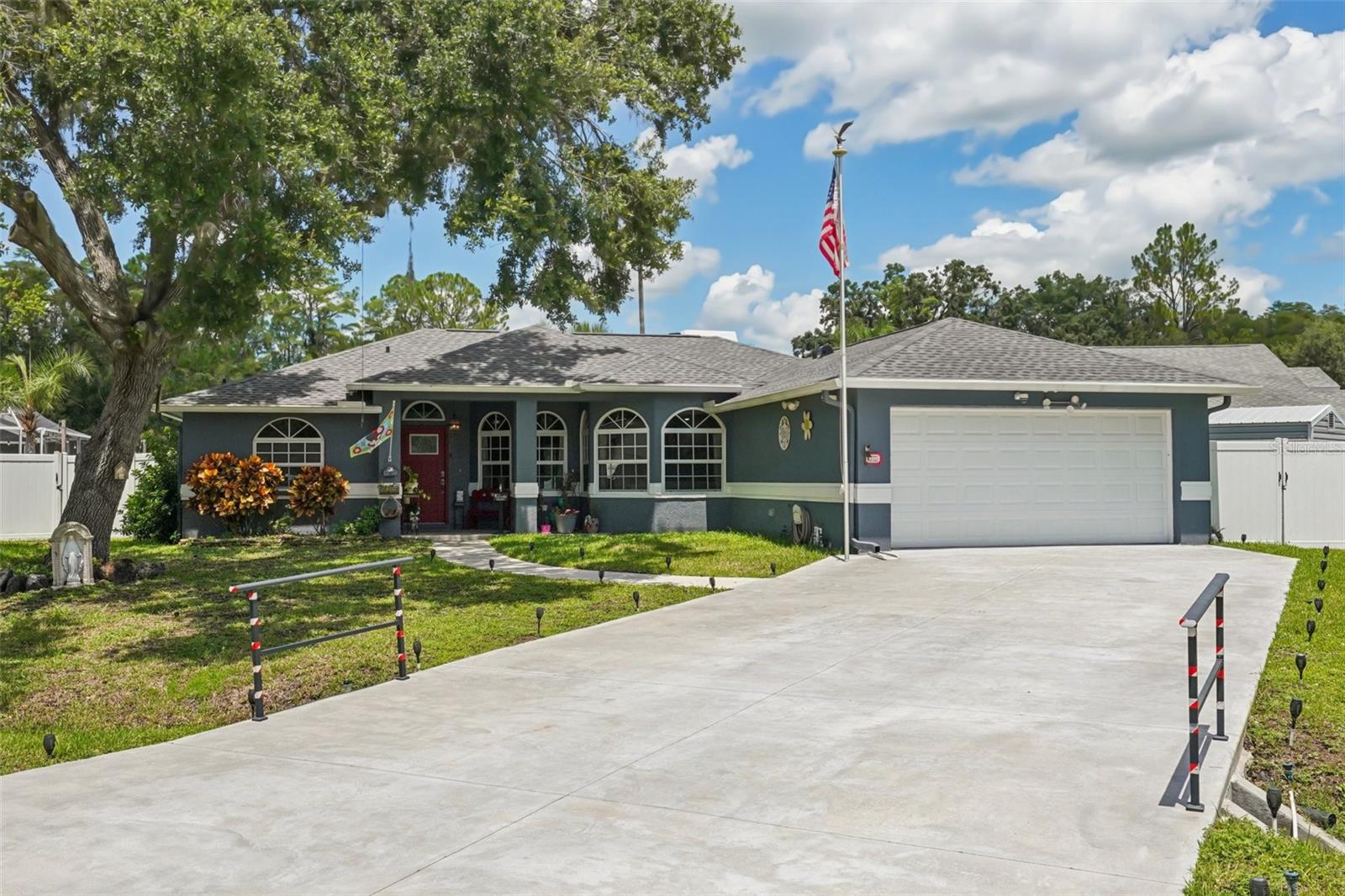 Image 3 of 93 For 5425 Eagle Boulevard