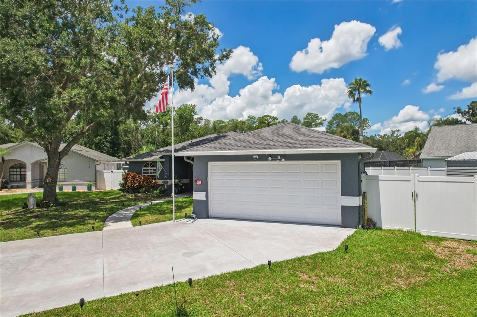 Image 4 of 93 For 5425 Eagle Boulevard