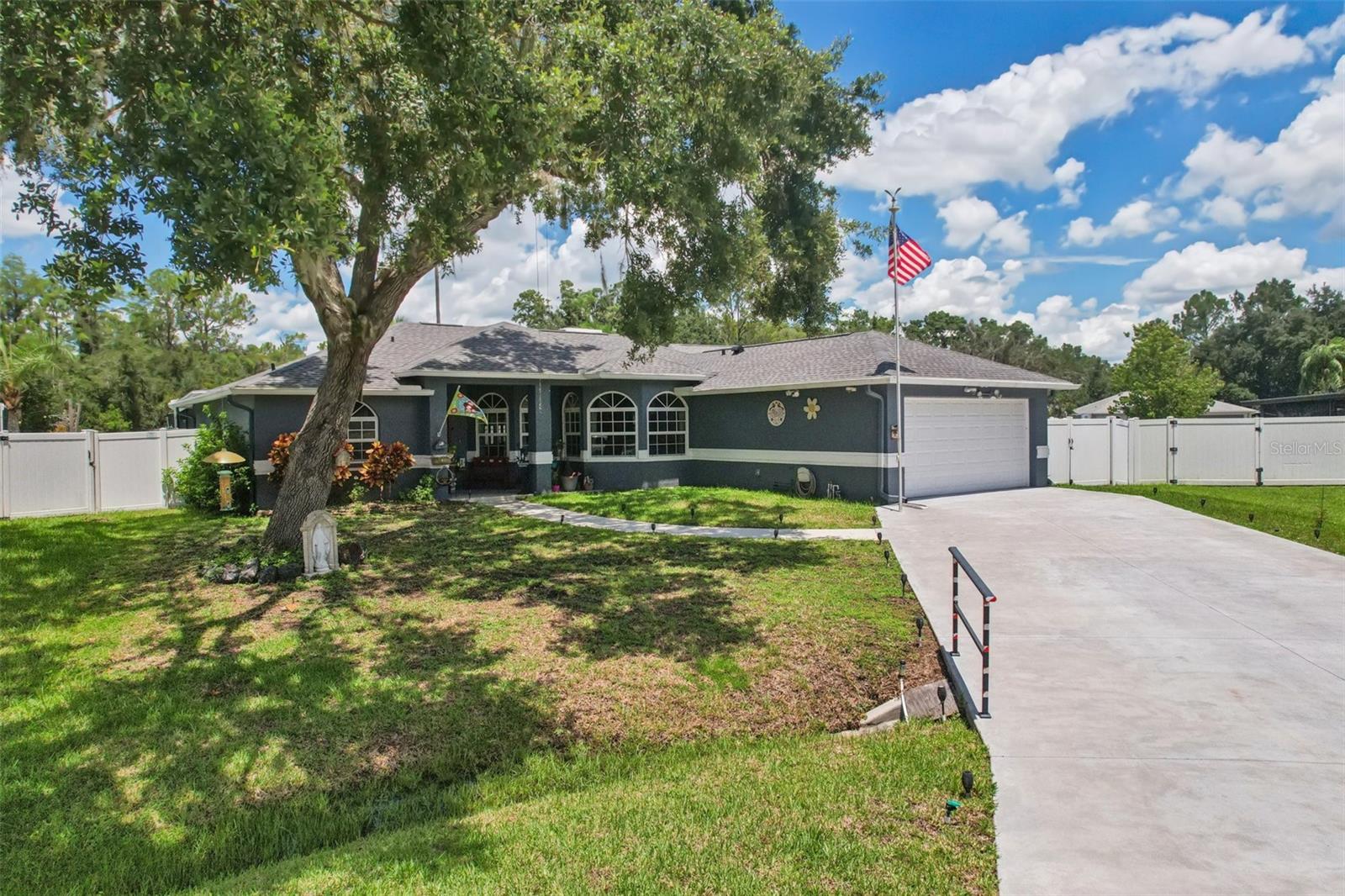 Image 5 of 93 For 5425 Eagle Boulevard