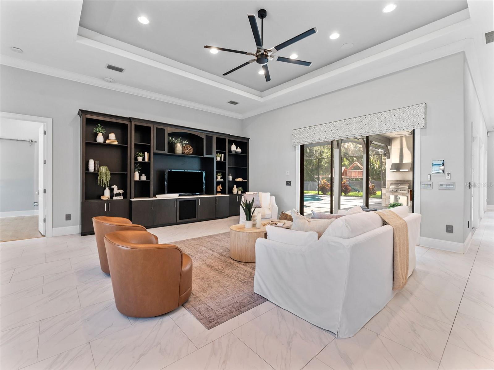 Listing photo id 27 for 8625 Tarpon Springs Road