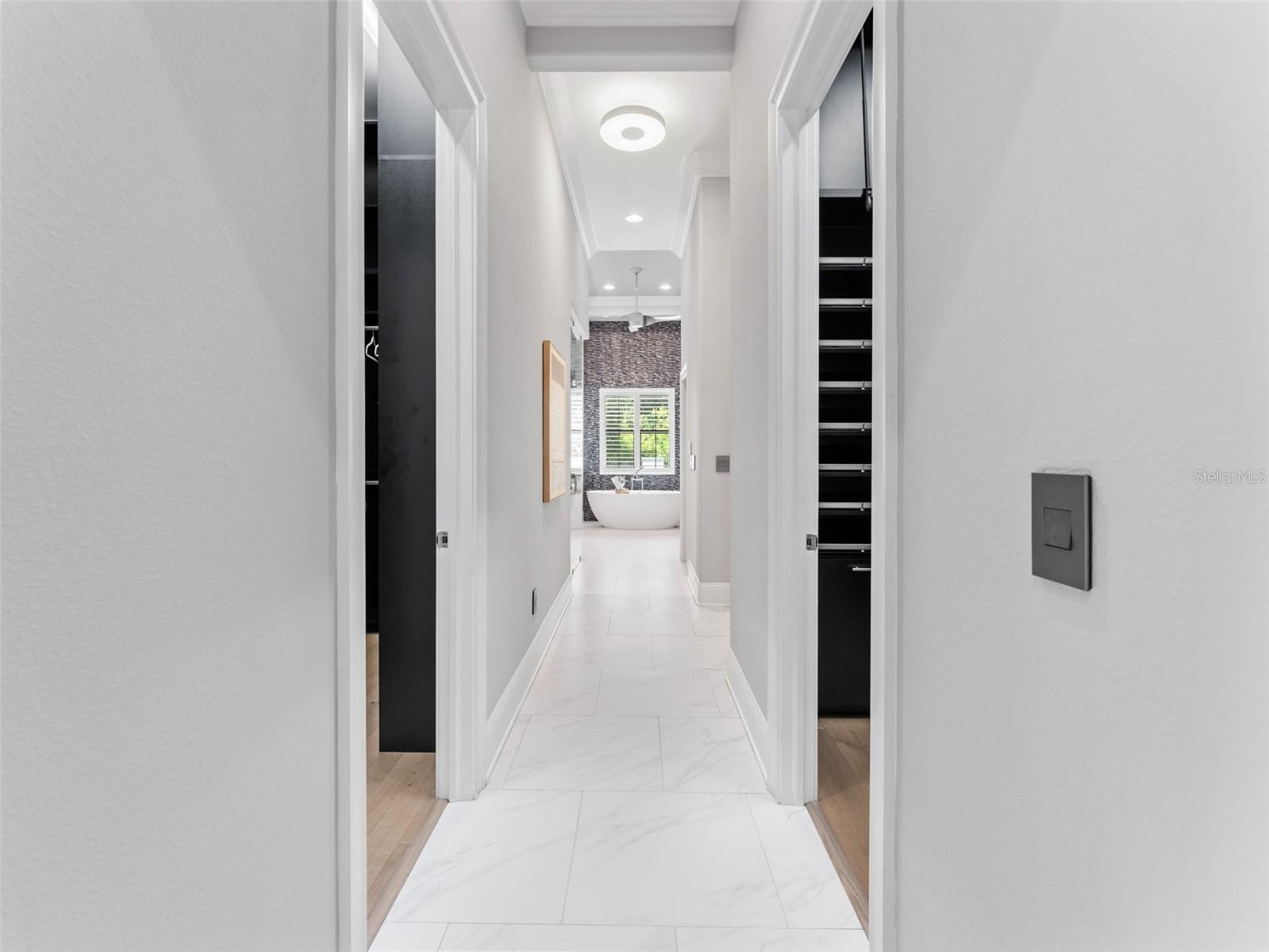 Listing photo id 36 for 8625 Tarpon Springs Road