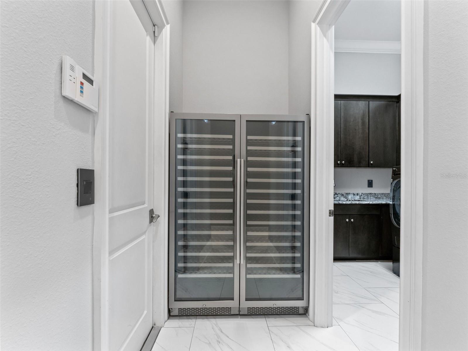 Listing photo id 54 for 8625 Tarpon Springs Road