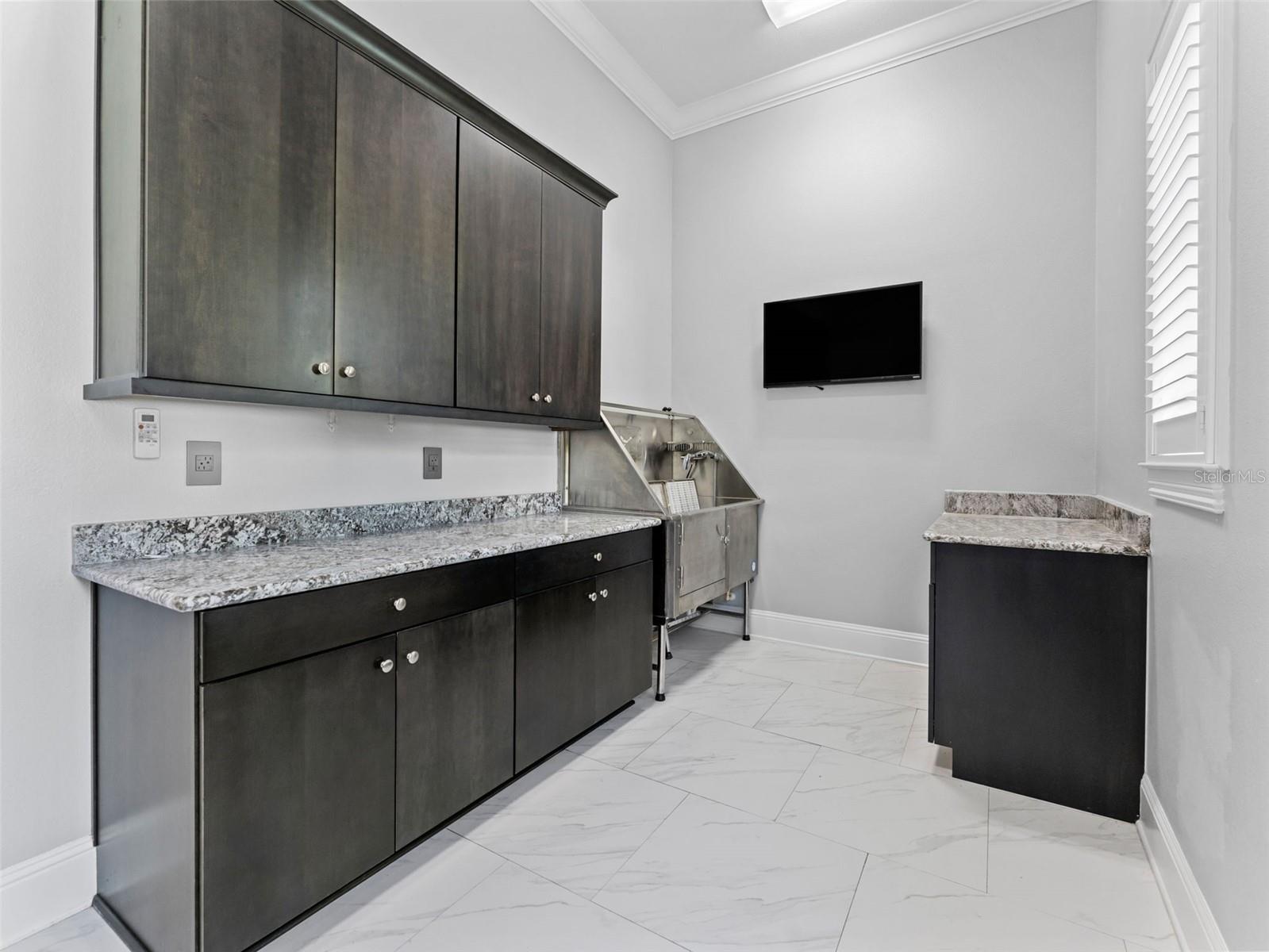 Listing photo id 55 for 8625 Tarpon Springs Road