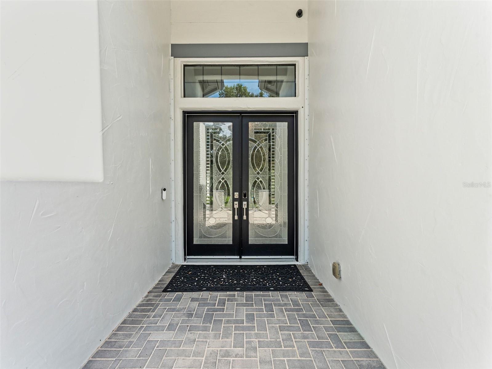 Listing photo id 5 for 8625 Tarpon Springs Road