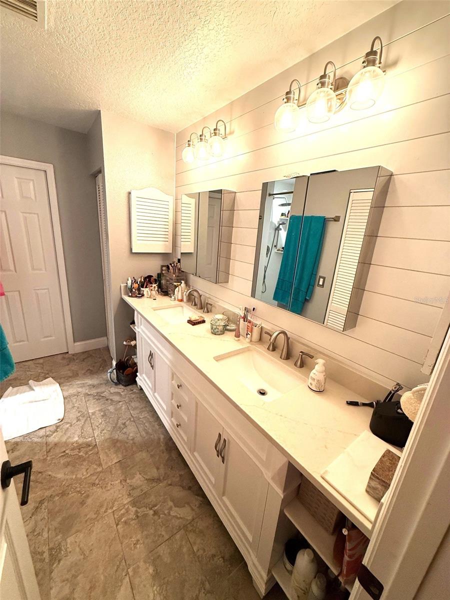 Image 13 of 23 For 949 Westwinds Boulevard