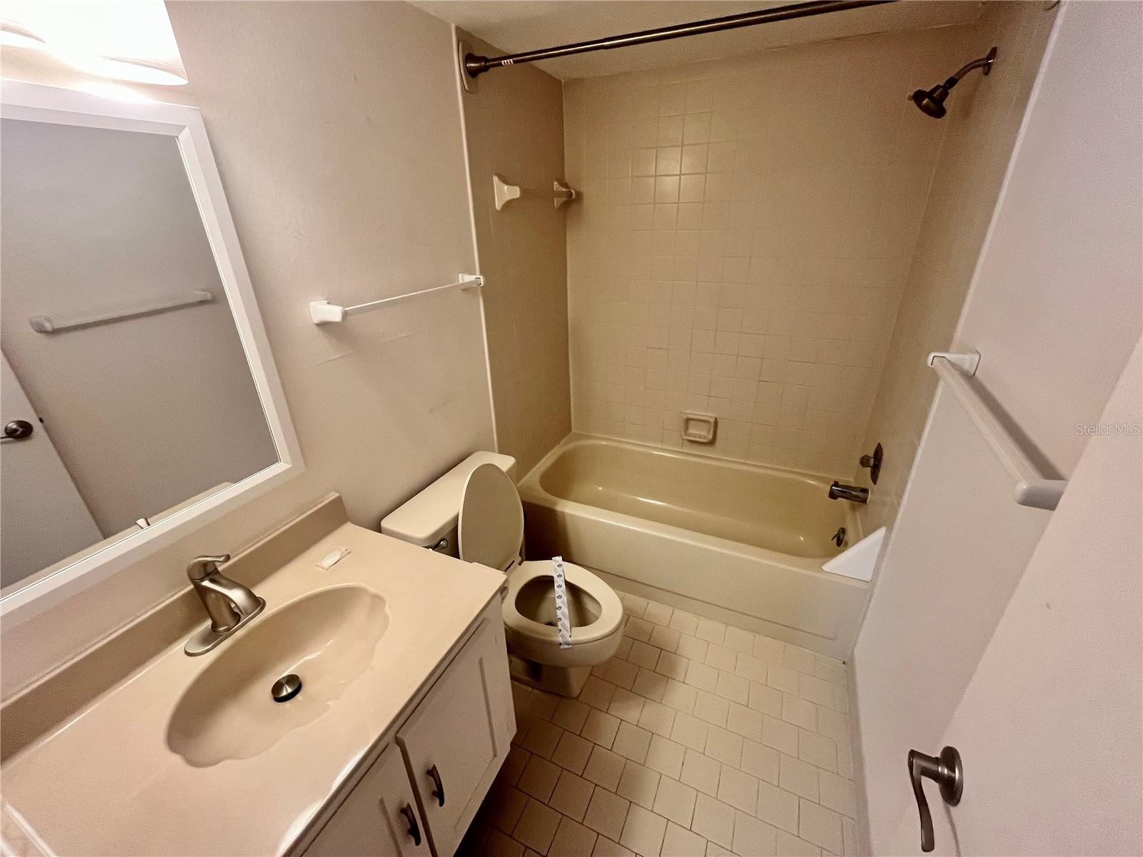 Image 6 of 12 For 6382 Palma Del Mar Boulevard S 222